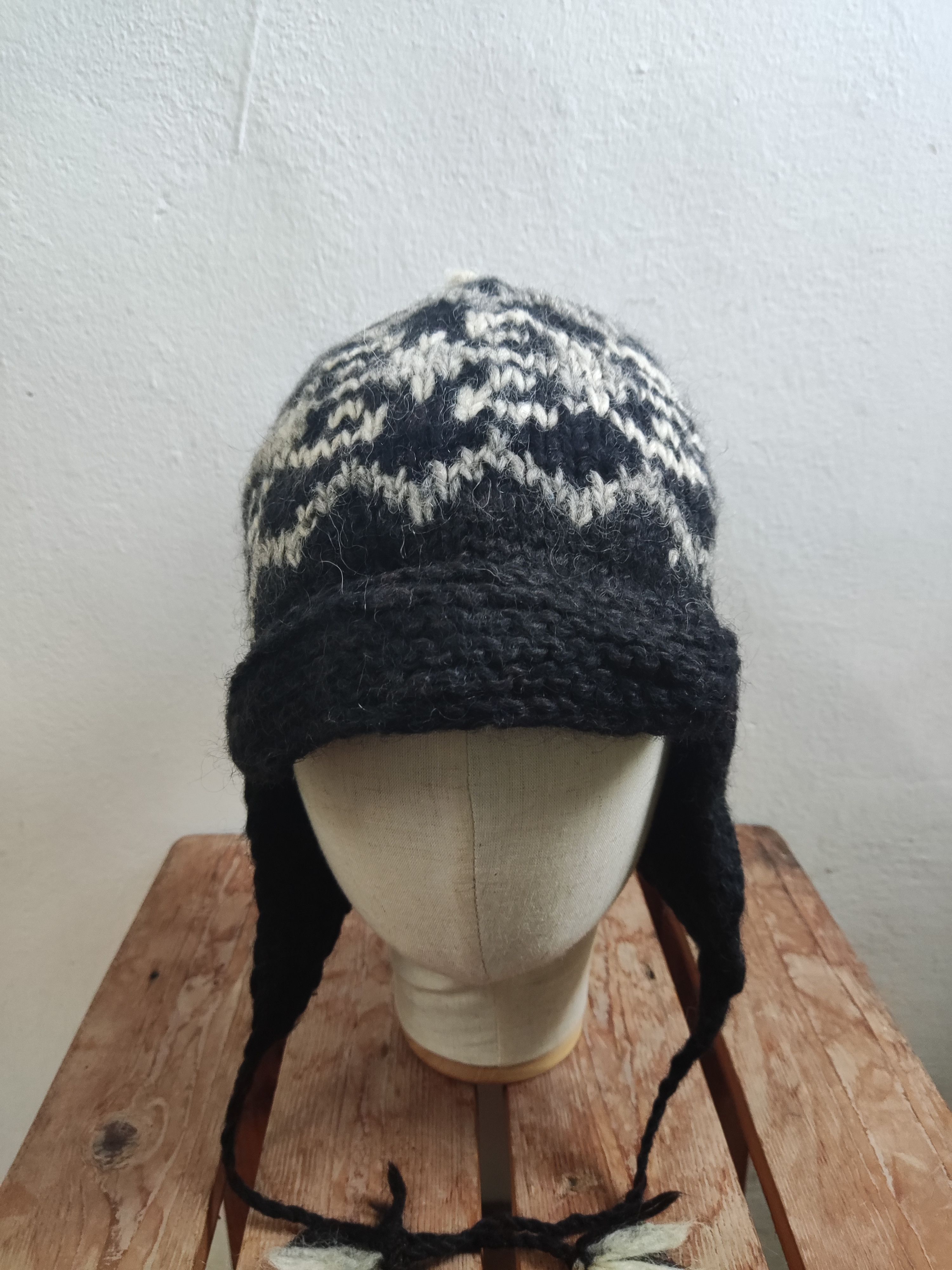 Japanese Brand Japanese Ear Flap Knit Hat Size ONE SIZE - 1 Thumbnail