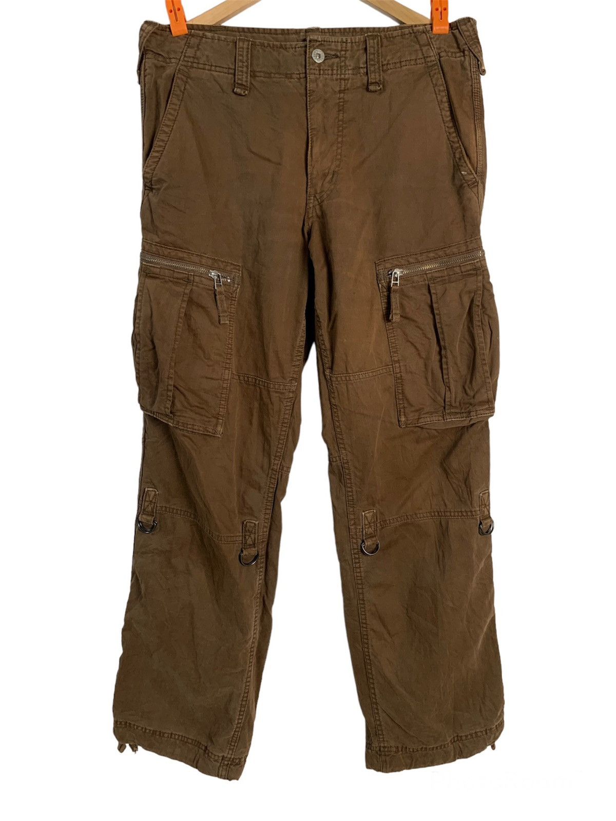 image of Uniqlo Multipocket Parachute Cargo Pants in Brown, Men's (Size 33)