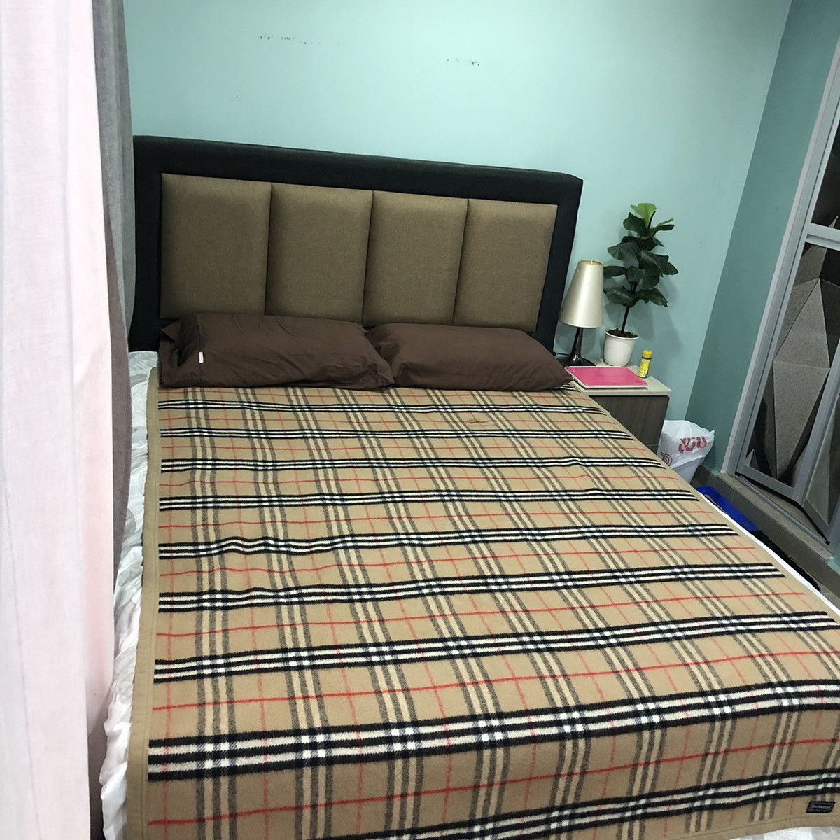Burberry Authentic Burberrys Nova Check Blanket Sheet 100% Wool 🇯🇵 Size ONE SIZE - 8 Thumbnail