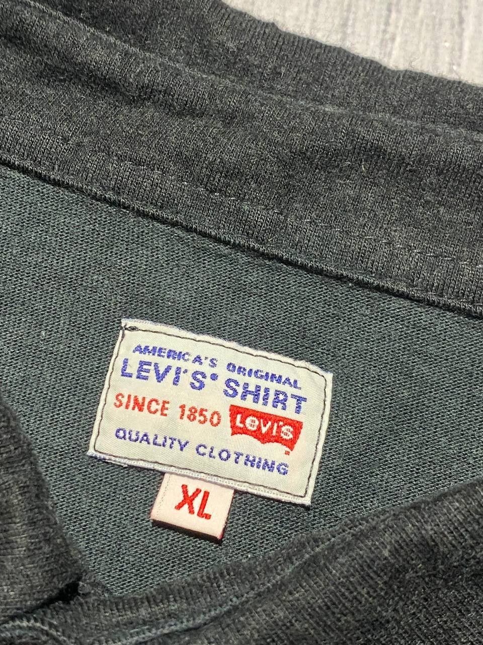 Levi's Vintage Levi’s Viscose Shirt Buttons Long Sleeve Size US L / EU 52-54 / 3 - 9 Thumbnail