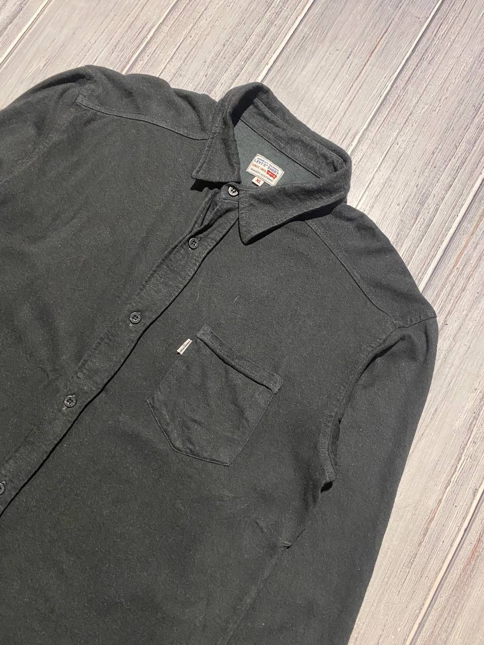 Levi's Vintage Levi’s Viscose Shirt Buttons Long Sleeve Size US L / EU 52-54 / 3 - 2 Thumbnail