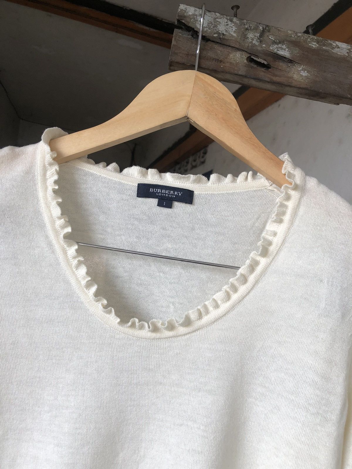 Burberry Vintage Burberry London Small Logo Crop Top Size S / US 4 / IT 40 - 9 Thumbnail