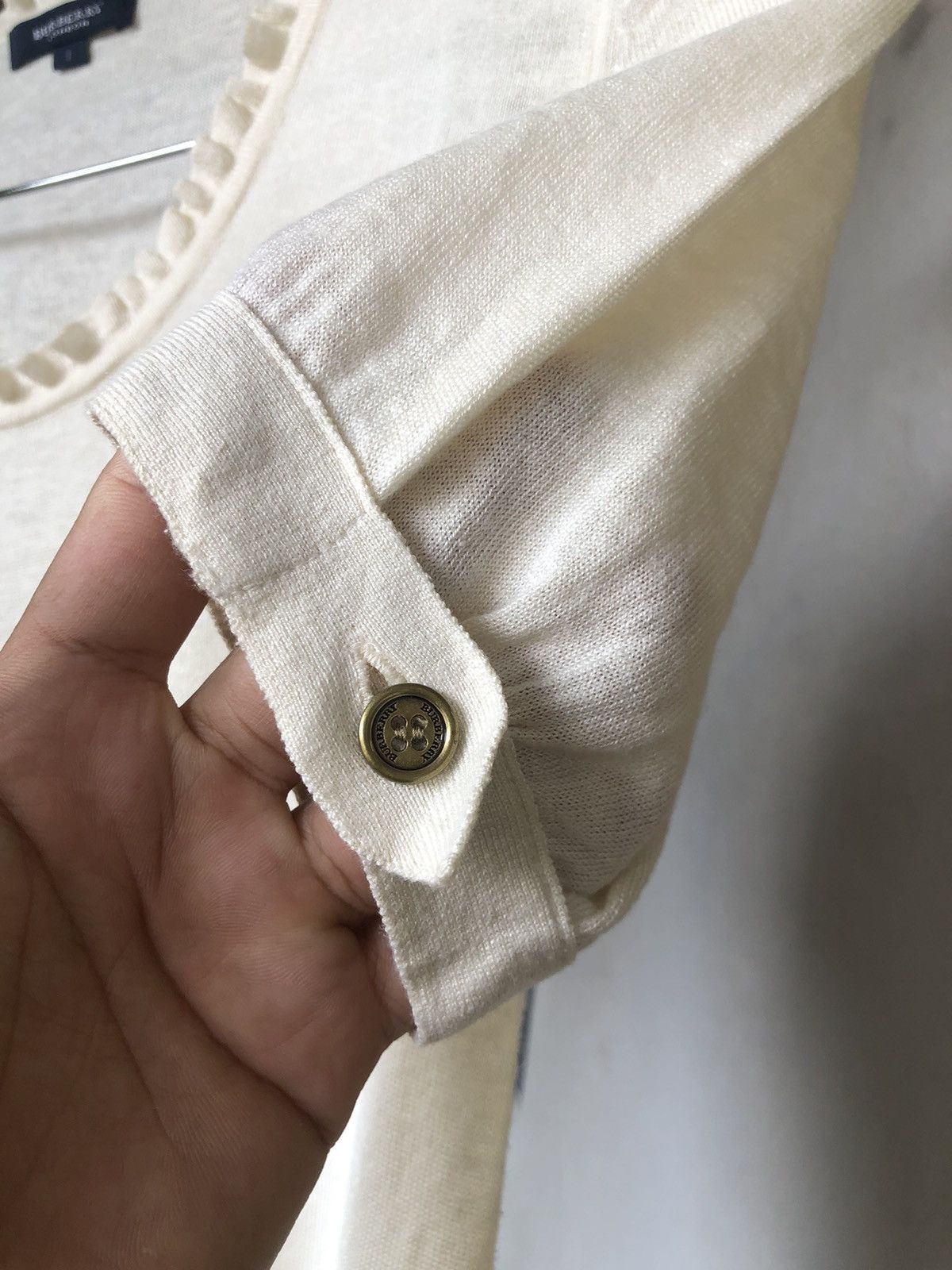 Burberry Vintage Burberry London Small Logo Crop Top Size S / US 4 / IT 40 - 11 Thumbnail