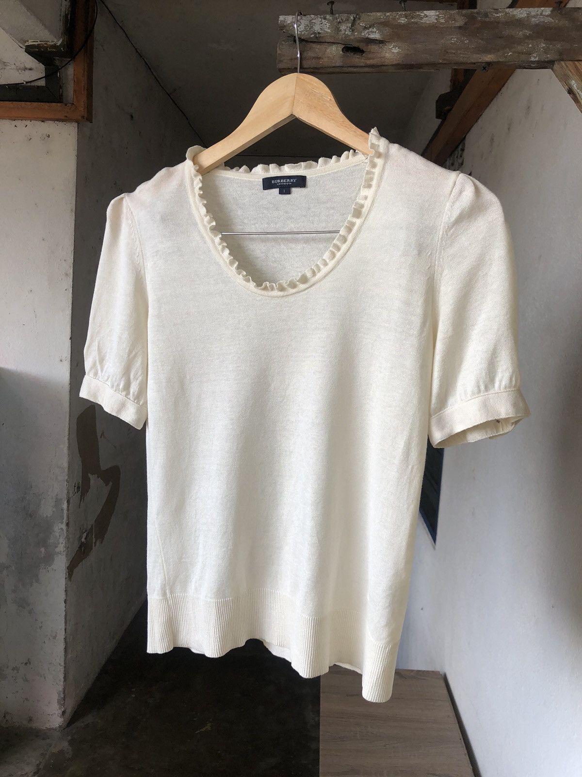 Burberry Vintage Burberry London Small Logo Crop Top Size S / US 4 / IT 40 - 4 Thumbnail