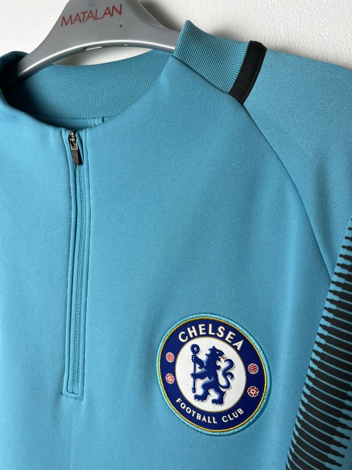Chelsea Soccer Nike Chelsea 2017 2018 Training Longsleeve Football Size US M / EU 48-50 / 2 - 3 Thumbnail