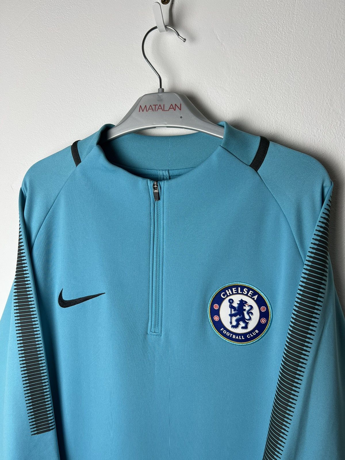 Chelsea Soccer Nike Chelsea 2017 2018 Training Longsleeve Football Size US M / EU 48-50 / 2 - 2 Thumbnail
