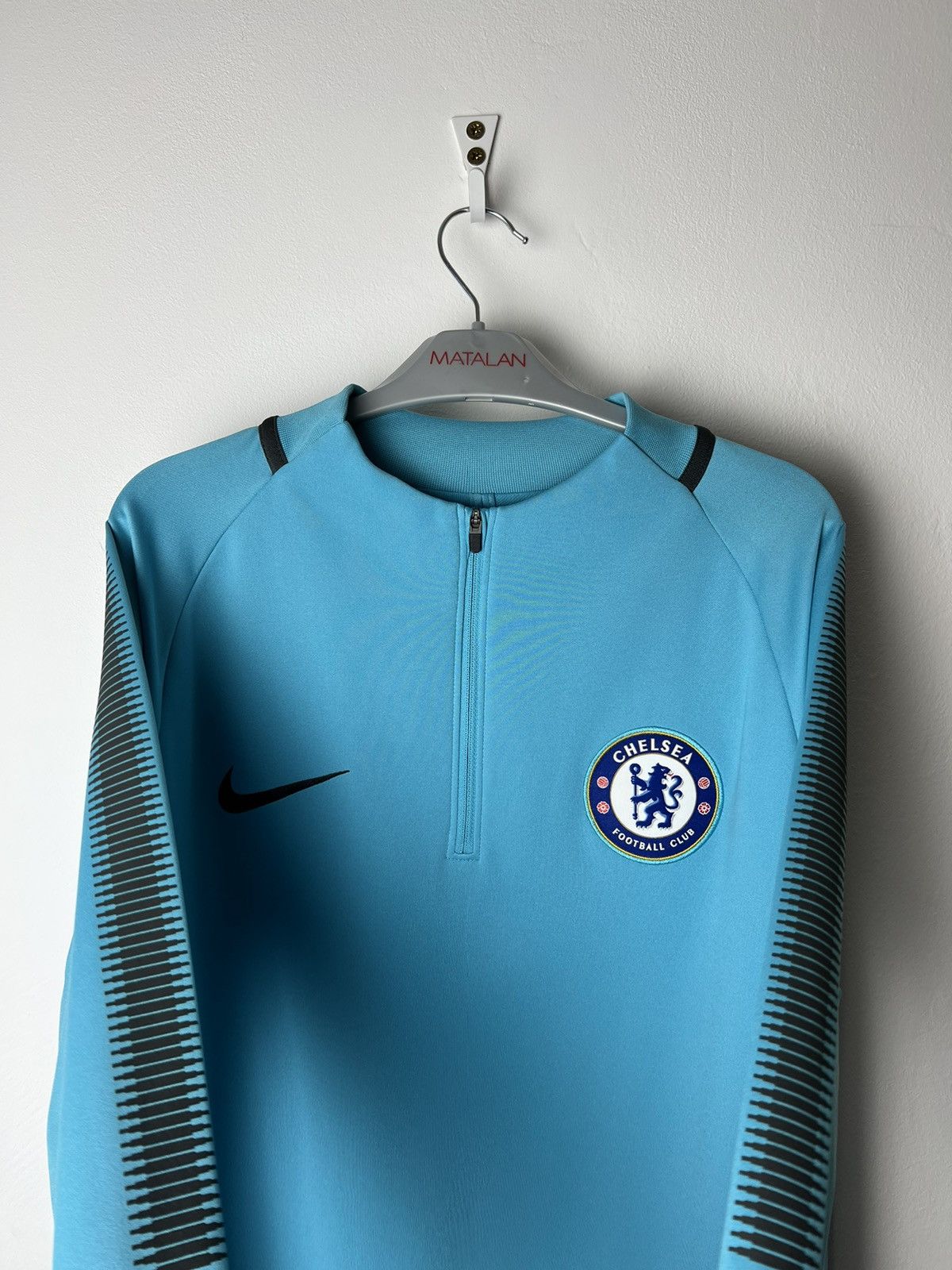 Chelsea Soccer Nike Chelsea 2017 2018 Training Longsleeve Football Size US M / EU 48-50 / 2 - 6 Thumbnail
