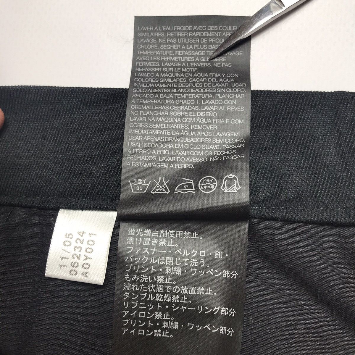 Yohji Yamamoto Y-3 Yohji Yamamoto cropped pants Size US 30 / EU 46 - 11 Thumbnail