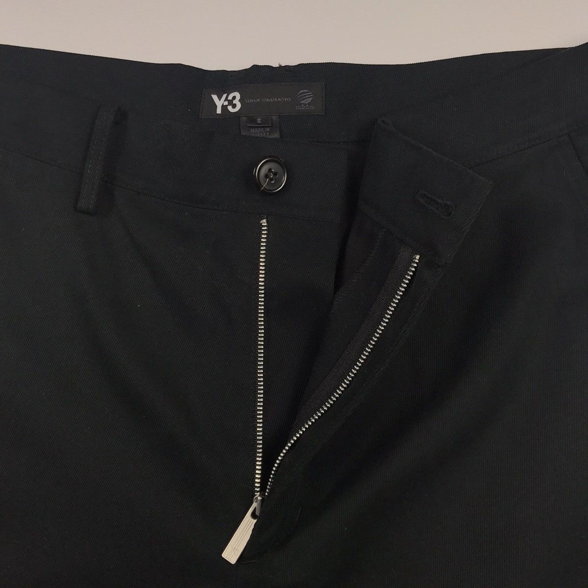 Yohji Yamamoto Y-3 Yohji Yamamoto cropped pants Size US 30 / EU 46 - 8 Thumbnail