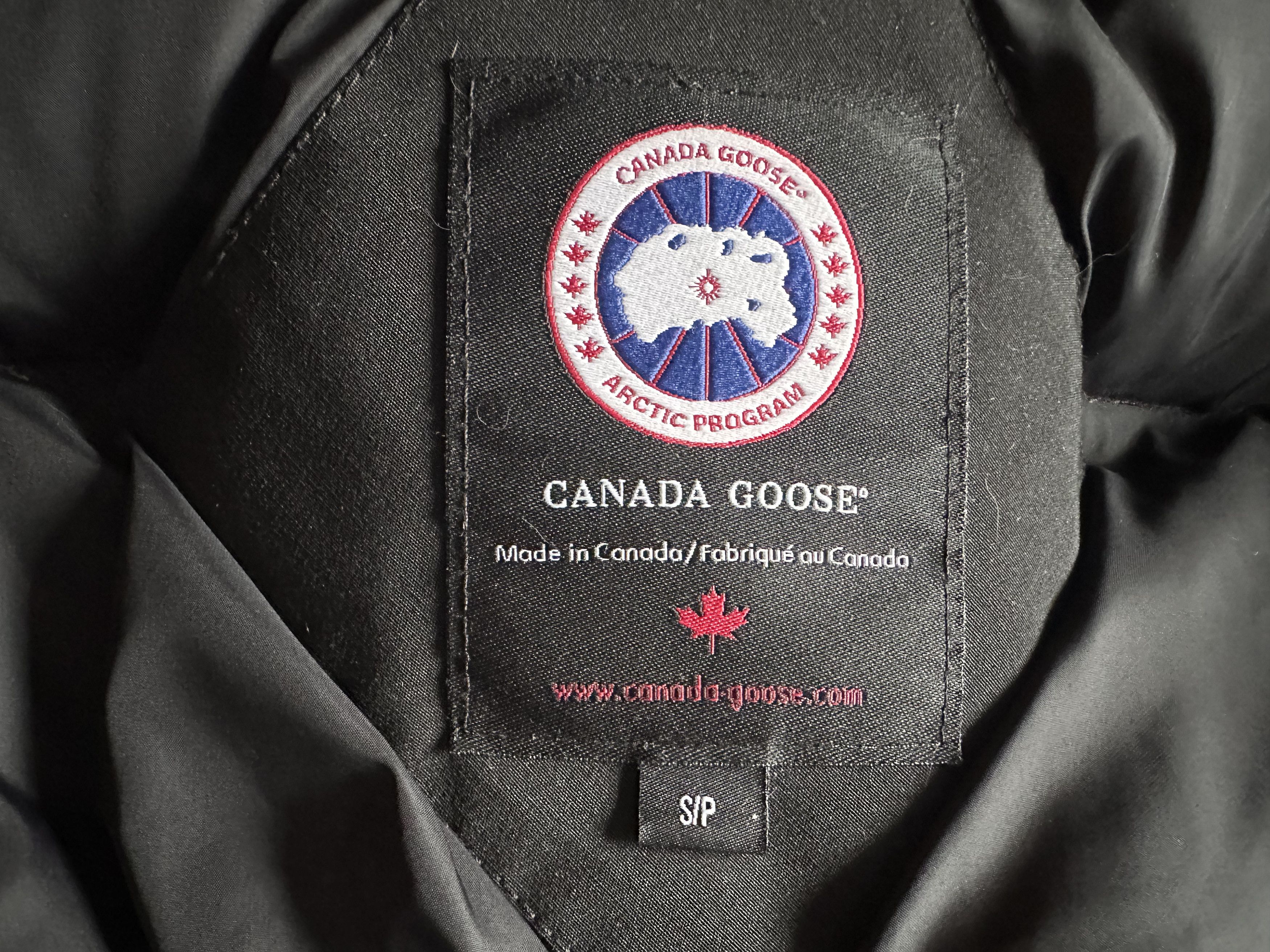 Canada Goose Canada Goose Chateau Parka Size US S / EU 44-46 / 1 - 5 Thumbnail