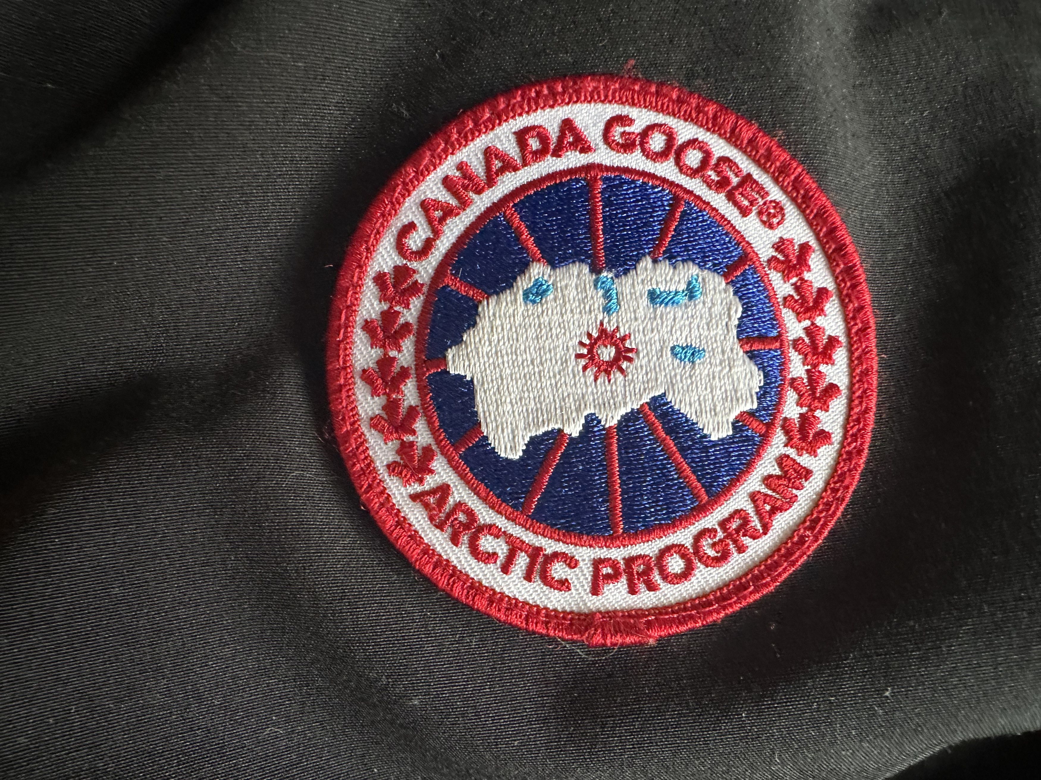 Canada Goose Canada Goose Chateau Parka Size US S / EU 44-46 / 1 - 3 Thumbnail