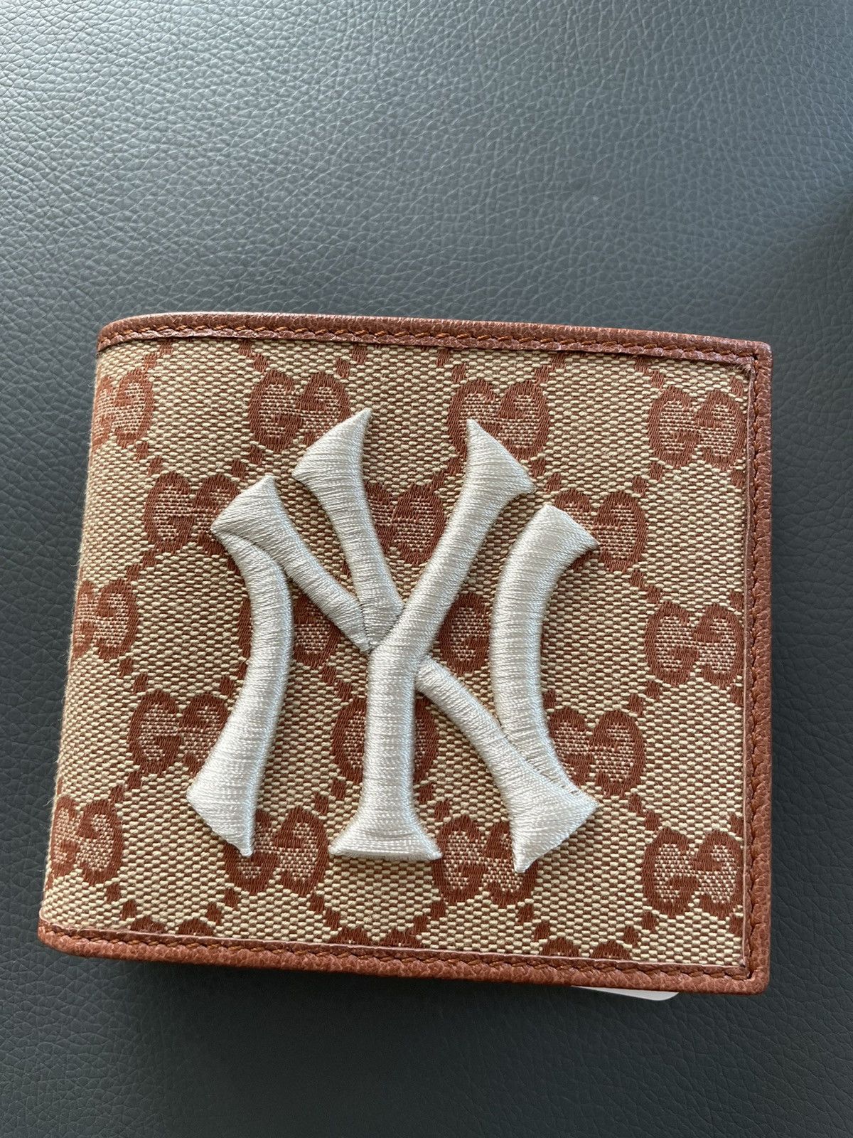 Gucci × New York Yankees Super Rare Runway Gucci x Yankees Logo Wallet Size ONE SIZE - 3 Thumbnail