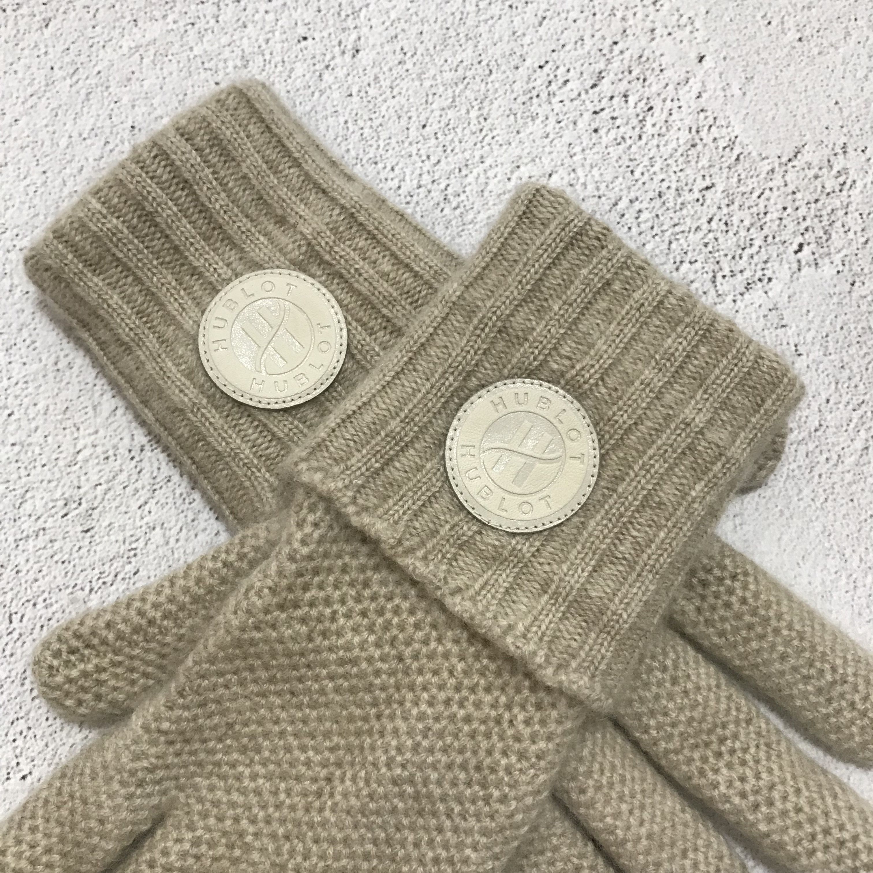 Hublot HUBLOT Cashmere Gloves Knit Italy Rare Limited Edition Size ONE SIZE - 5 Thumbnail
