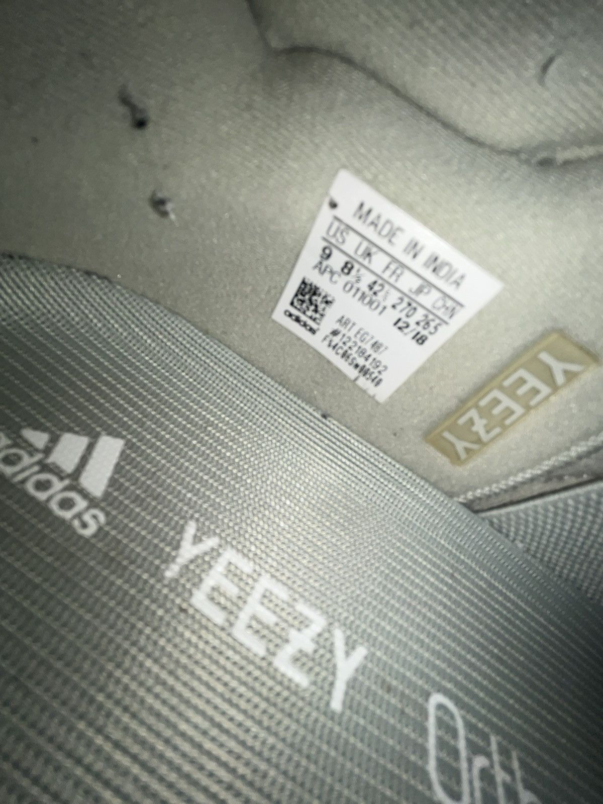 Adidas × Kanye West Yeezy 700 Salt Size US 9 / EU 42 - 6 Thumbnail