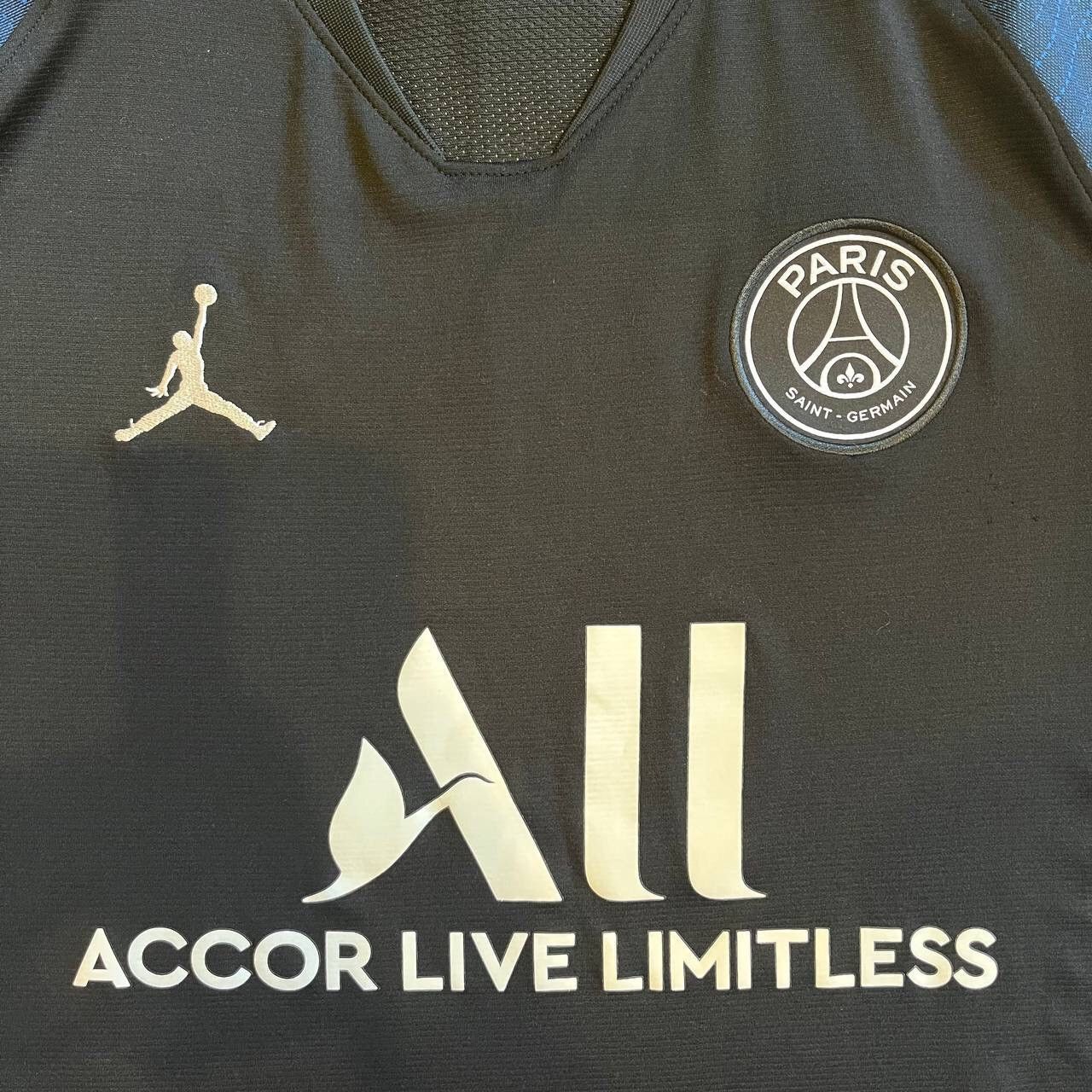 Jordan Brand × Nike PSG/PARIS SAINT-GERMAIN JORDAN NIKE 2019/20 TRAINING JERSEY Size US L / EU 52-54 / 3 - 3 Thumbnail