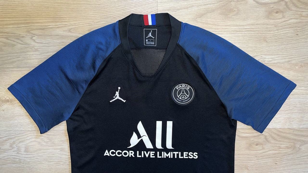 Jordan Brand × Nike PSG/PARIS SAINT-GERMAIN JORDAN NIKE 2019/20 TRAINING JERSEY Size US L / EU 52-54 / 3 - 2 Thumbnail