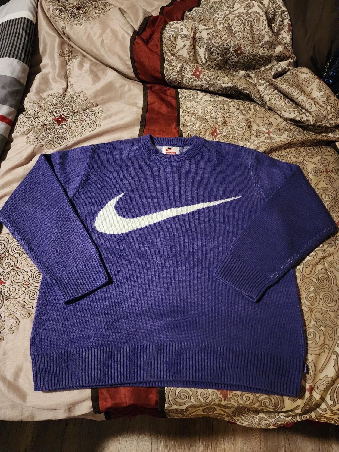 Supreme nike sale swoosh sweater purple