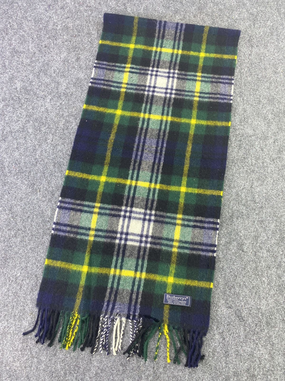 Burberry Vintage Burberry Scarf/Muffler -T088 Size ONE SIZE - 1 Thumbnail