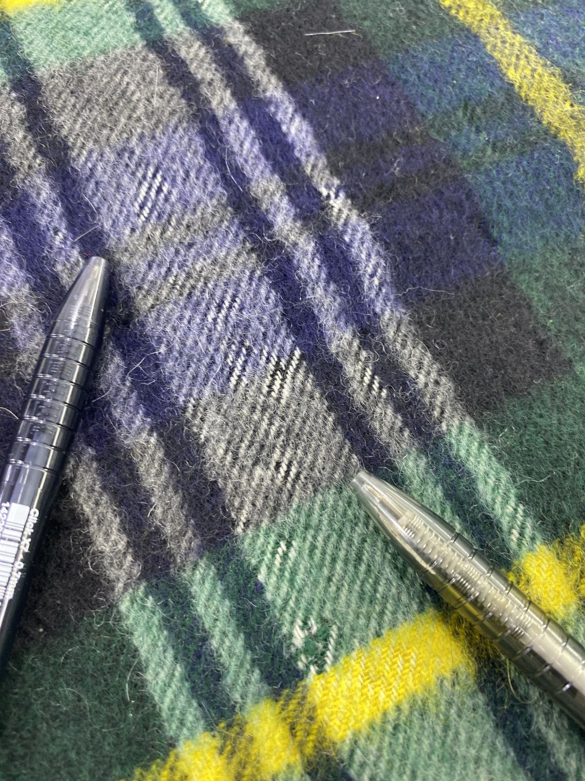 Burberry Vintage Burberry Scarf/Muffler -T088 Size ONE SIZE - 8 Thumbnail
