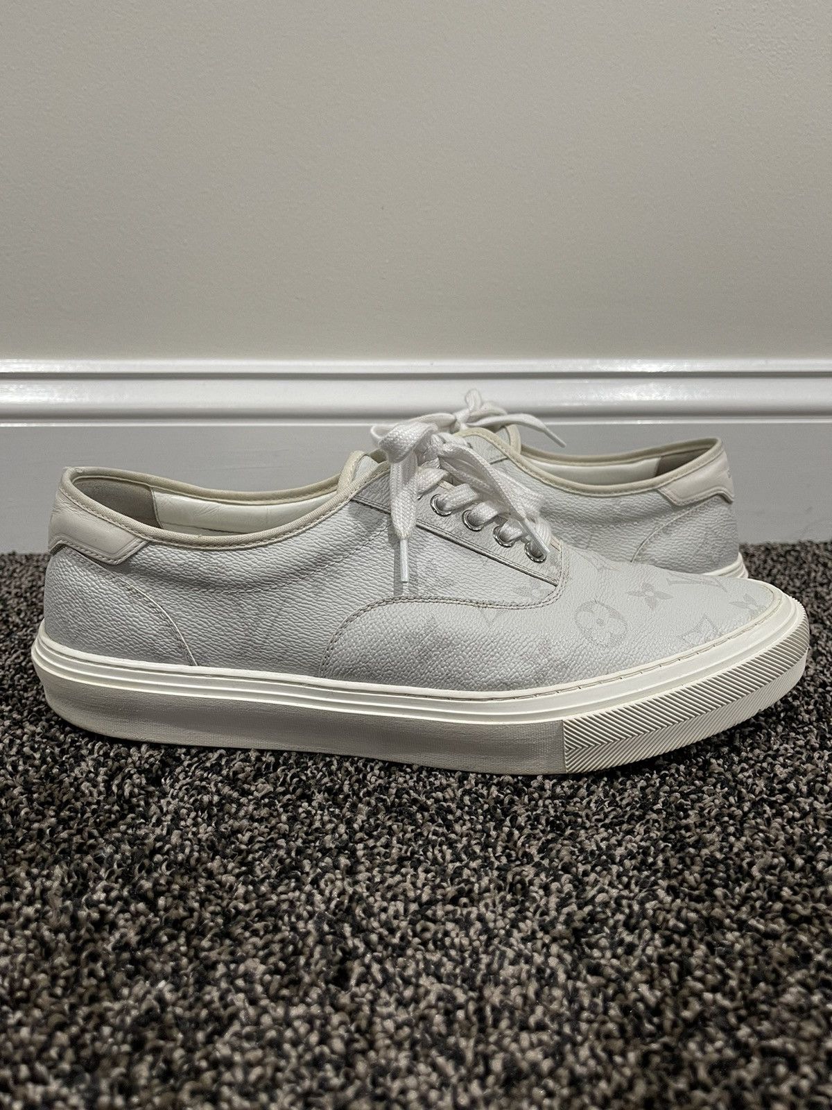 Louis Vuitton × Virgil Abloh LV Trainer White/Grey | Grailed