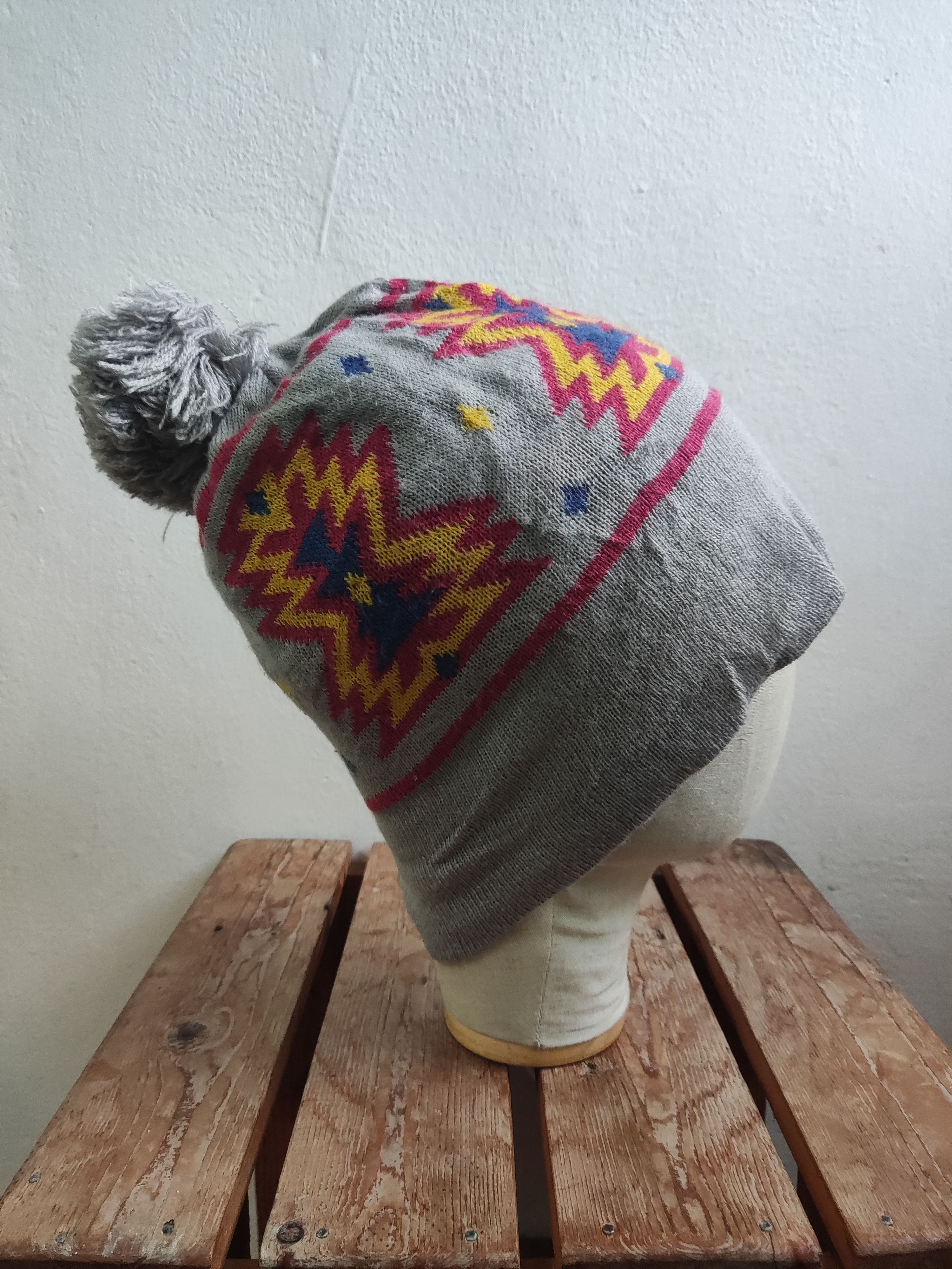 Vintage Vintage Native Pattern Pom Beanie Hat Size ONE SIZE - 2 Preview