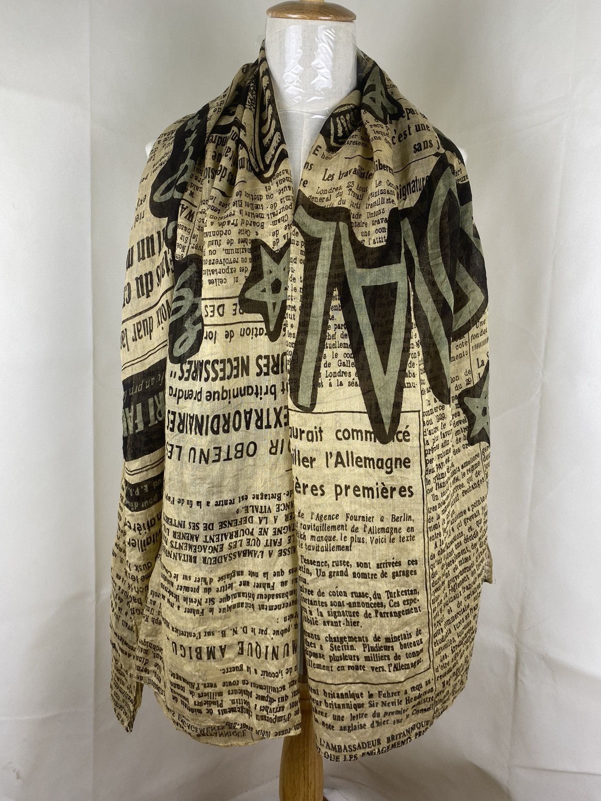 Japanese Brand Newspaper All Over Print Scarf Muffler Size ONE SIZE - 1 Thumbnail
