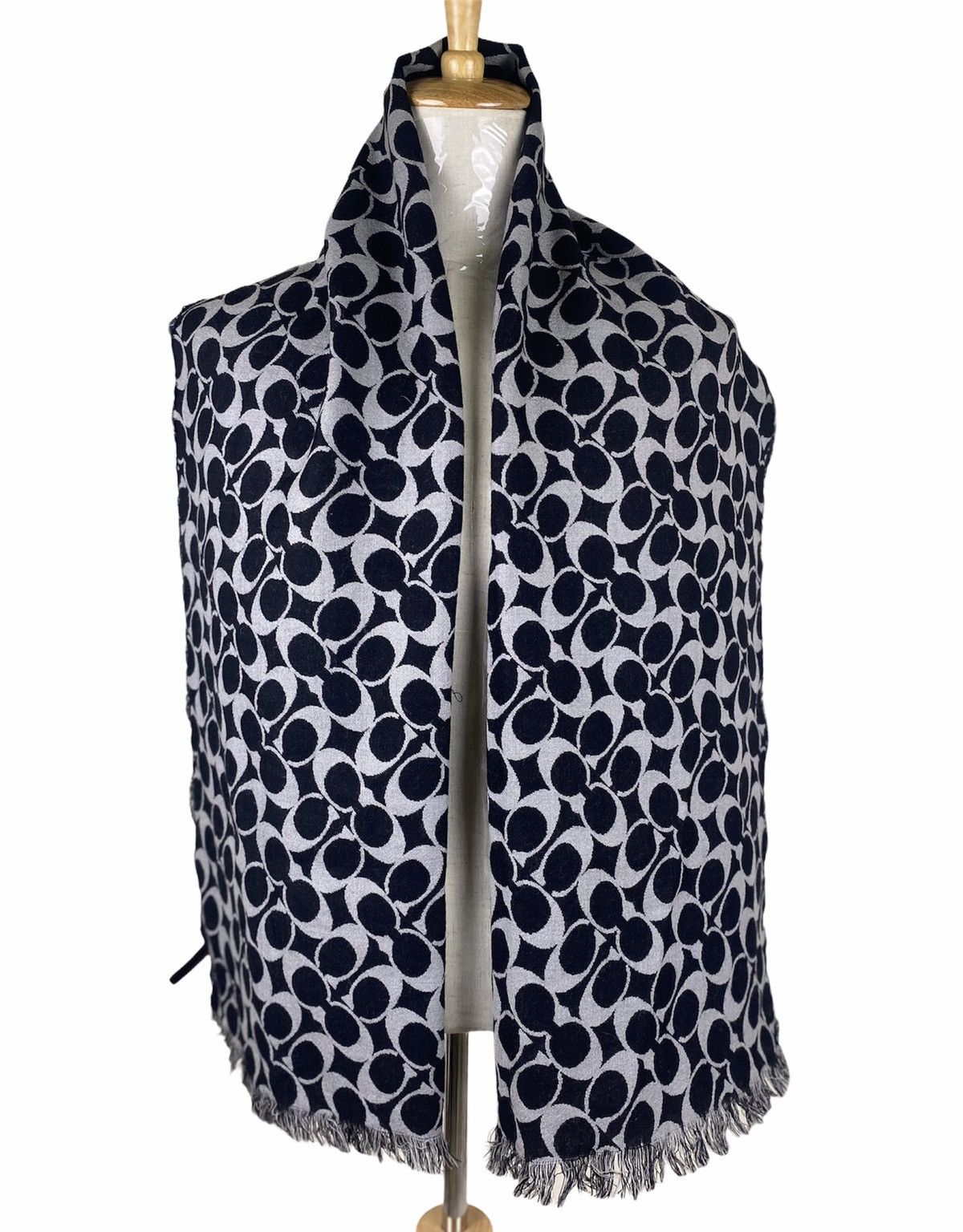 Coach Reversible Coach Monogram Scarf / Muffler Size ONE SIZE - 1 Thumbnail