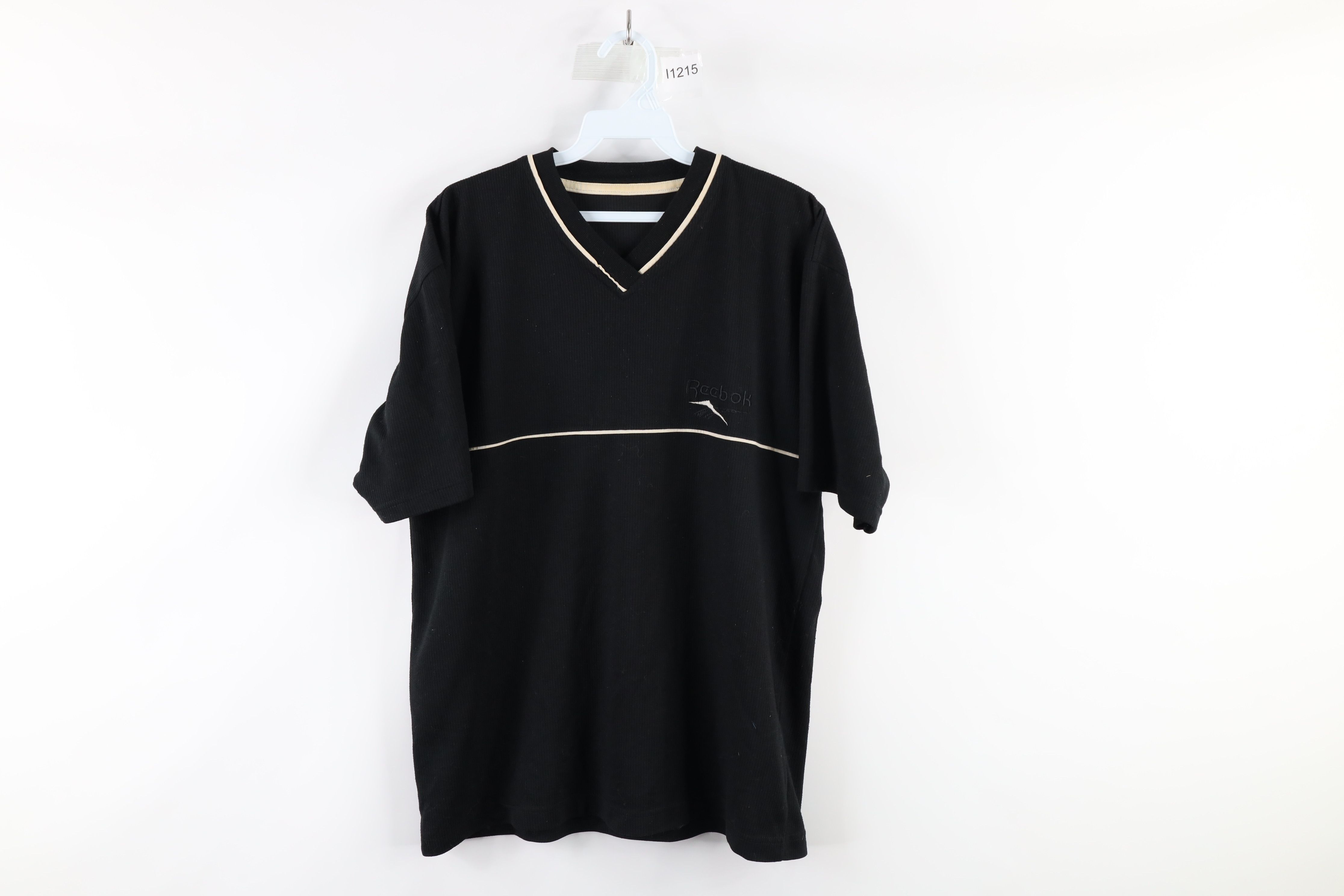 Vintage Vintage 90s Reebok Ribbed Spell Out V-Neck T-Shirt Black Size US L / EU 52-54 / 3 - 1 Preview