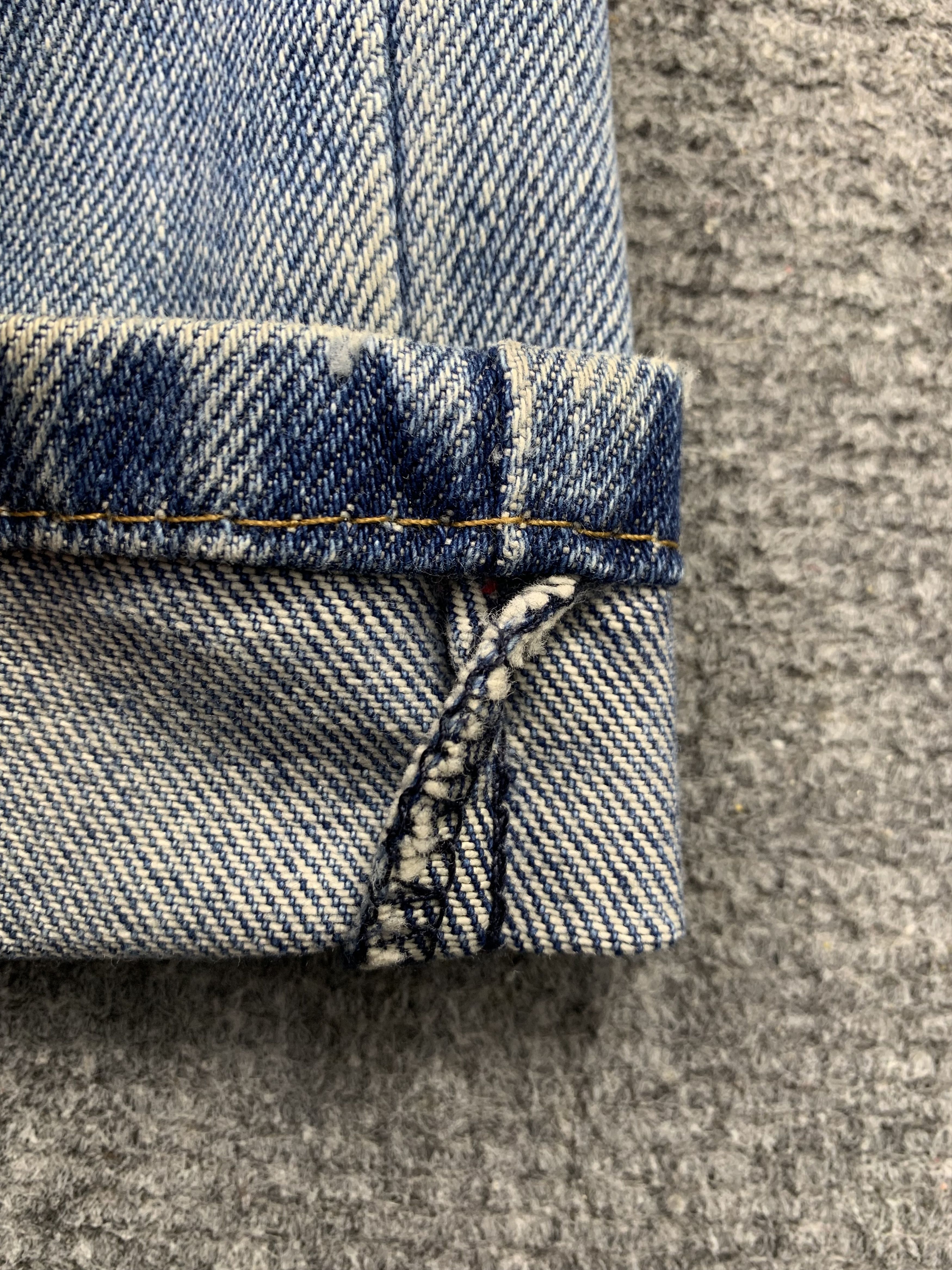 Levi's Vintage Levis 505 Light Wash Jeans DP2165 Size US 37 - 5 Thumbnail