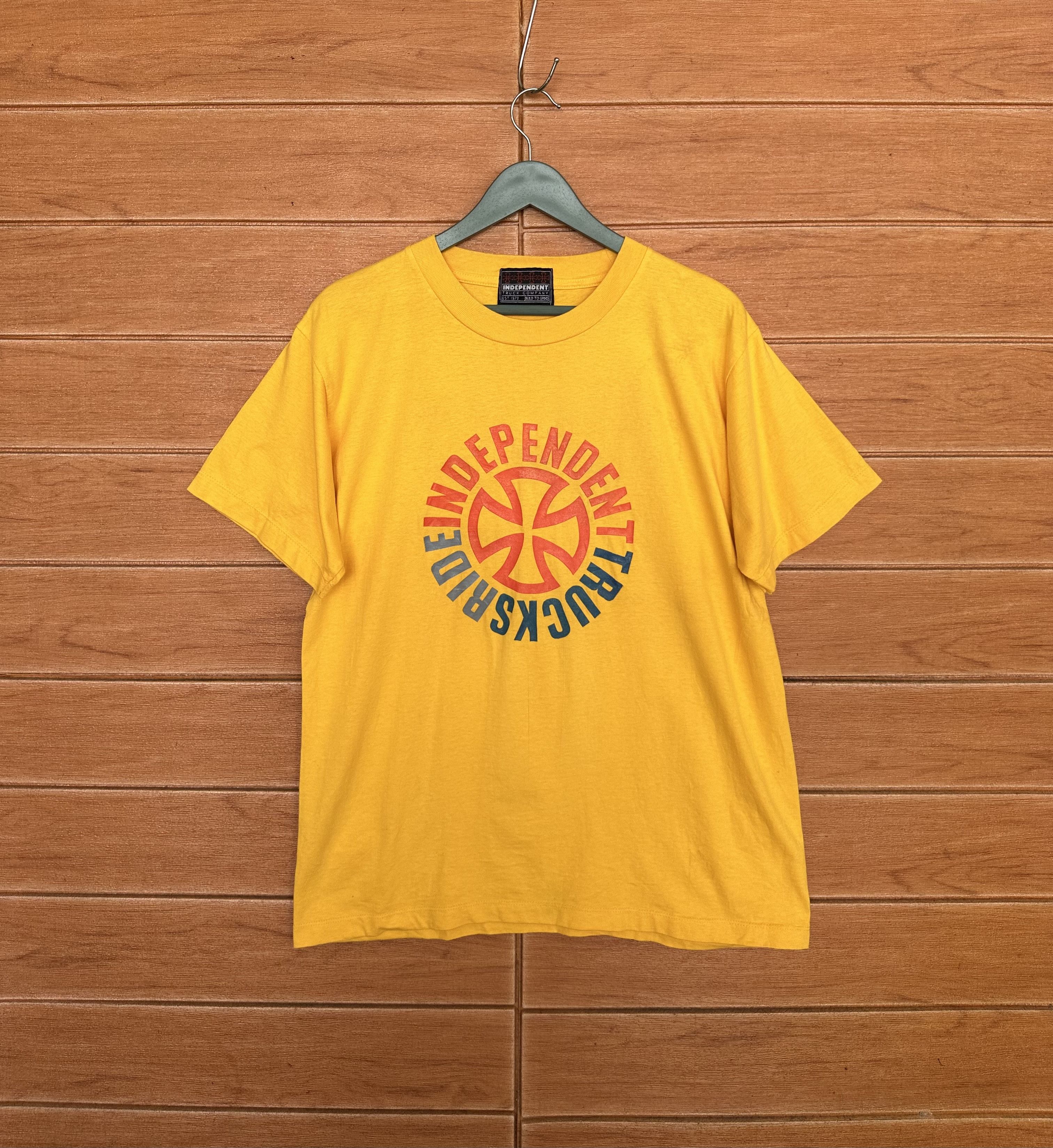 Vintage Vintage 90s Independent Truck Company Skateboard T-Shirt Size US L / EU 52-54 / 3 - 2 Thumbnail