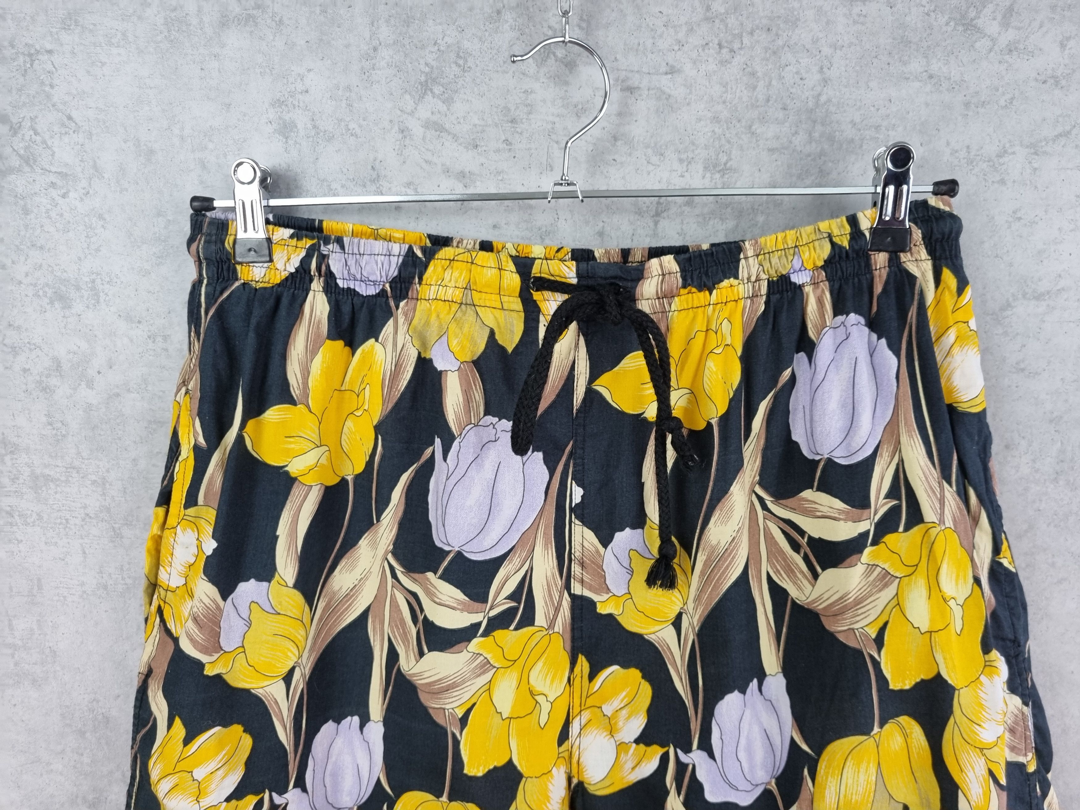 Paradise Rare All Over Flowers Print Hawaiian Shorts Size US 32 / EU 48 - 4 Thumbnail