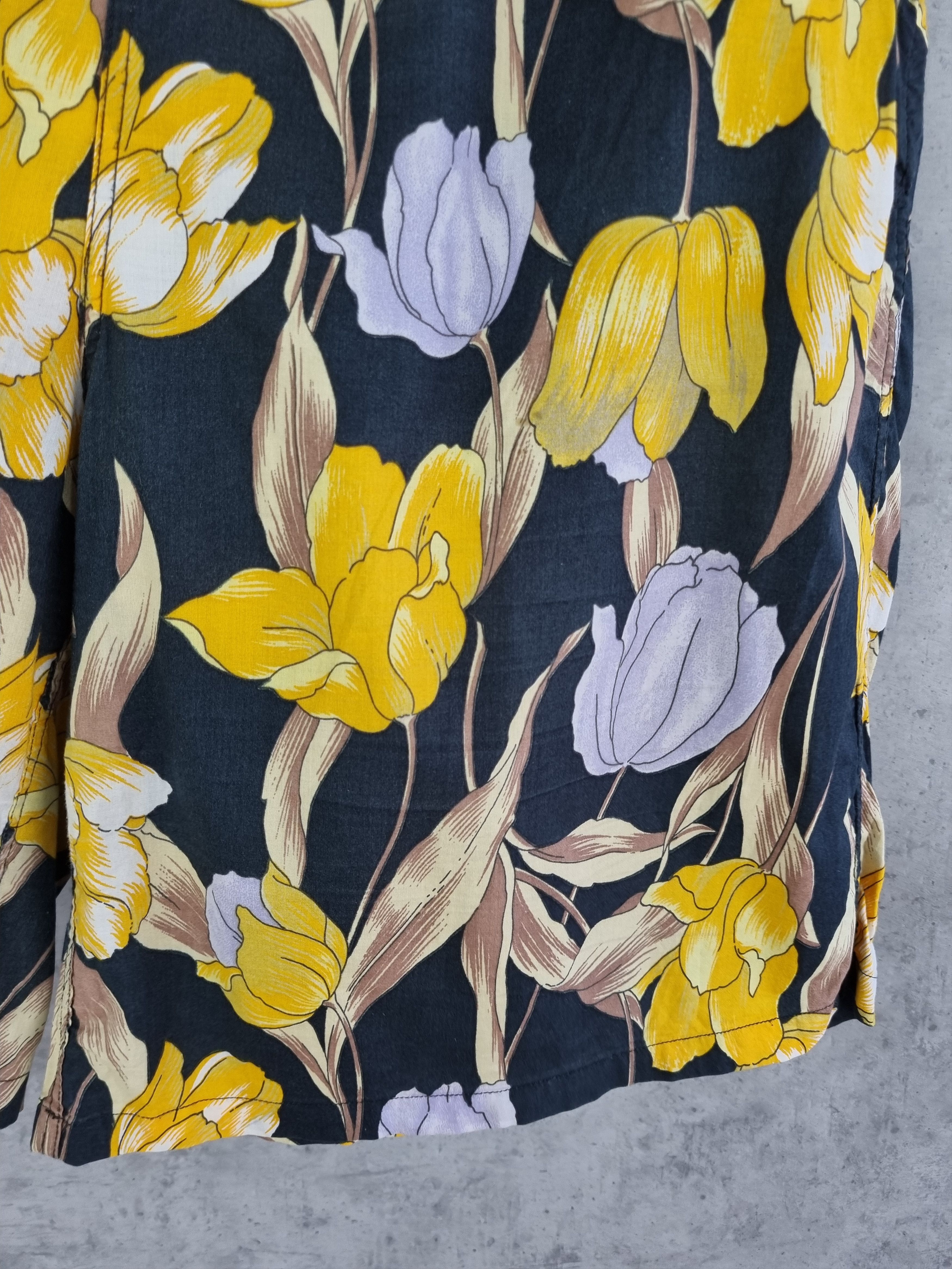 Paradise Rare All Over Flowers Print Hawaiian Shorts Size US 32 / EU 48 - 9 Thumbnail