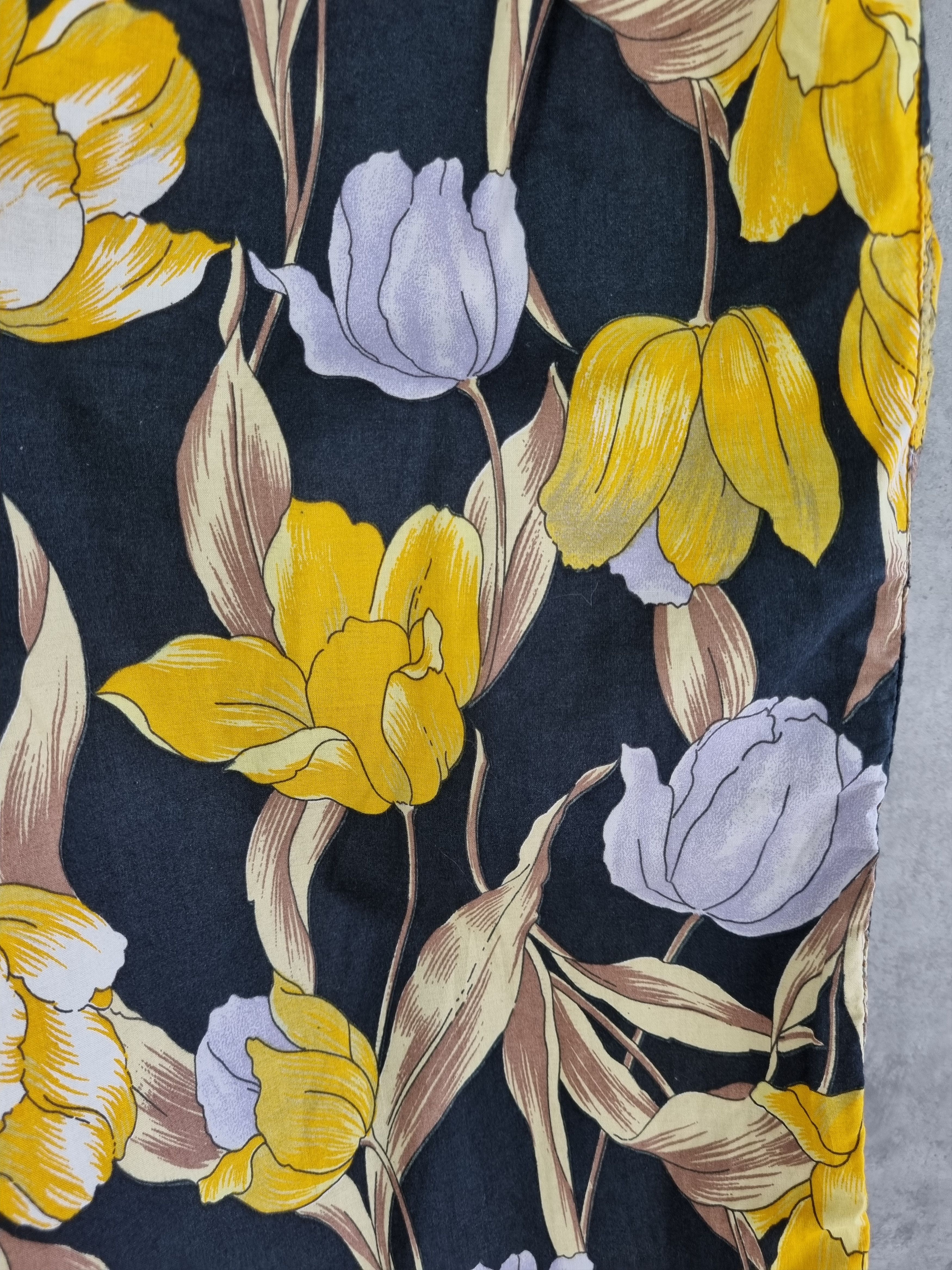 Paradise Rare All Over Flowers Print Hawaiian Shorts Size US 32 / EU 48 - 7 Thumbnail