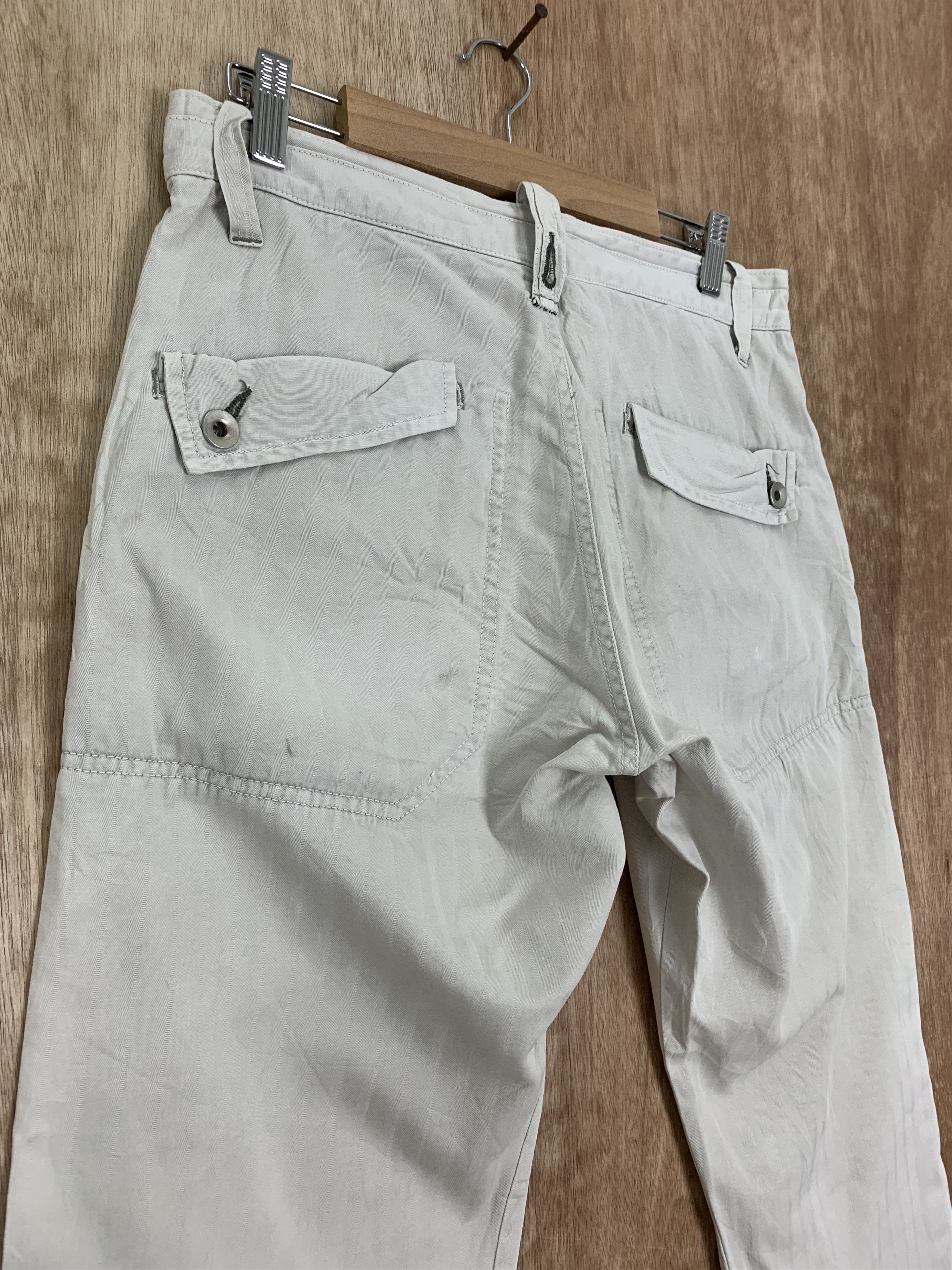 Japanese Brand Casual Bush Pants Red Button Vintage Japanese Branded Style Size US 29 - 15 Thumbnail