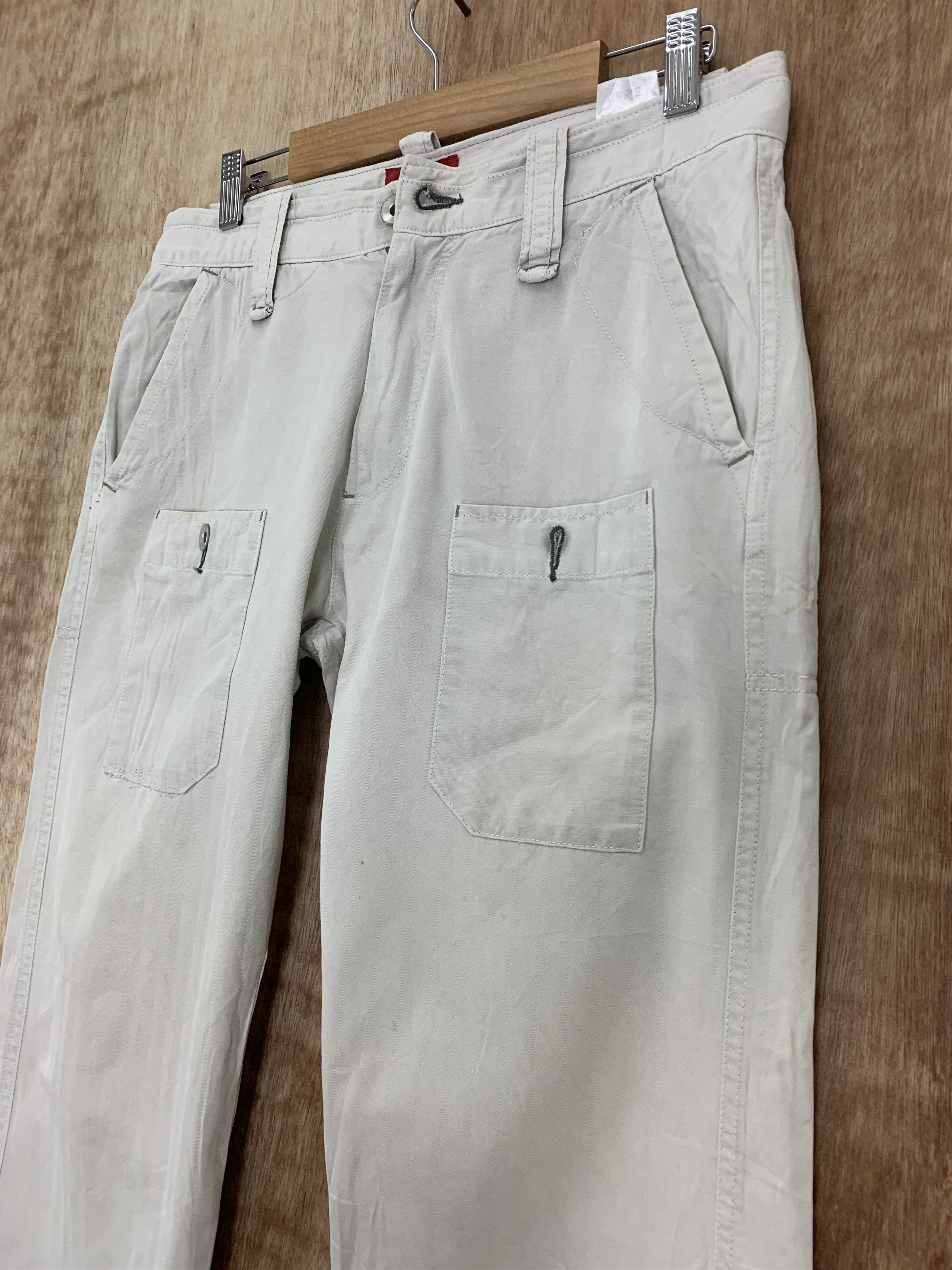 Japanese Brand Casual Bush Pants Red Button Vintage Japanese Branded Style Size US 29 - 6 Thumbnail