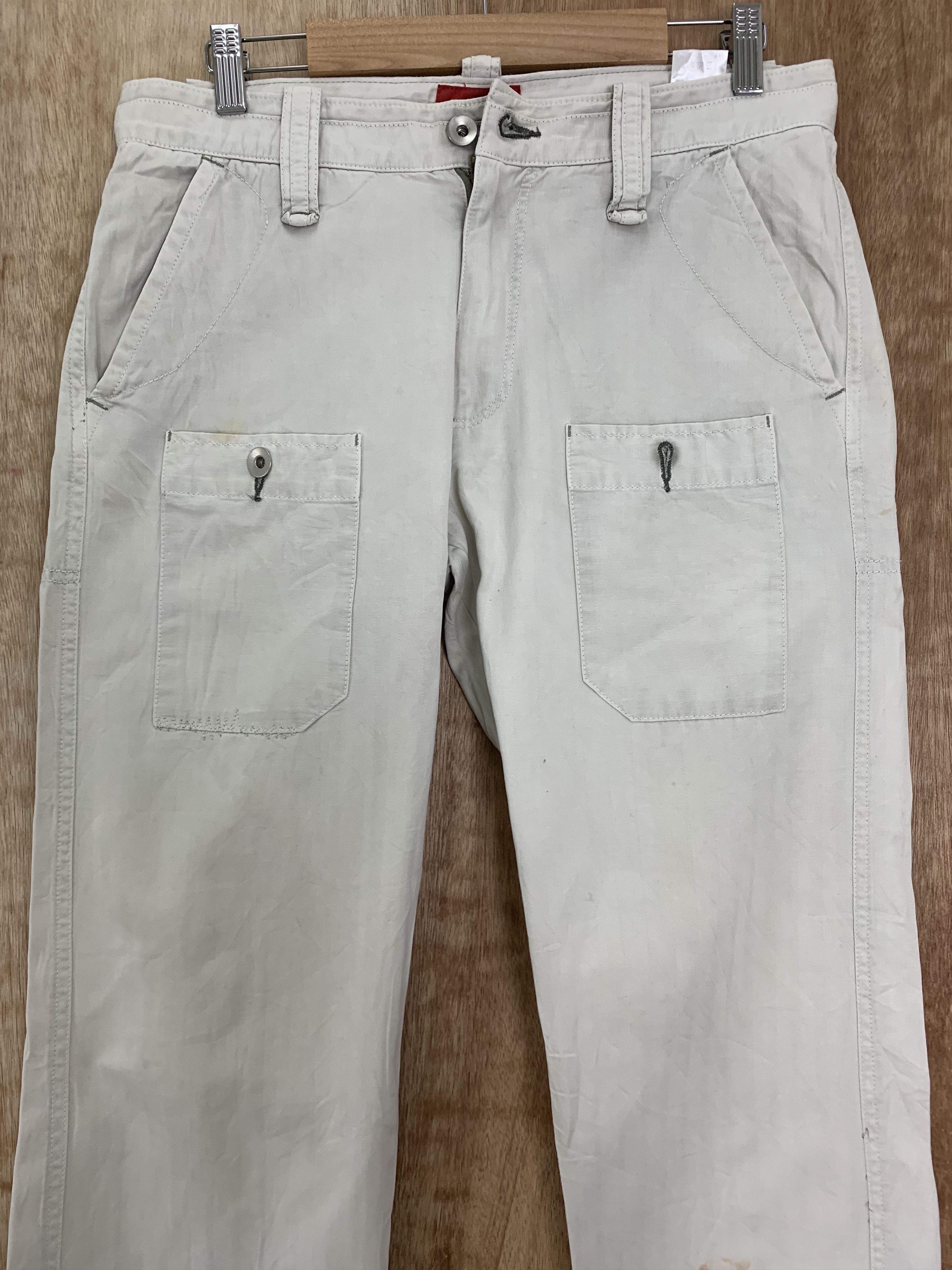 Japanese Brand Casual Bush Pants Red Button Vintage Japanese Branded Style Size US 29 - 3 Thumbnail