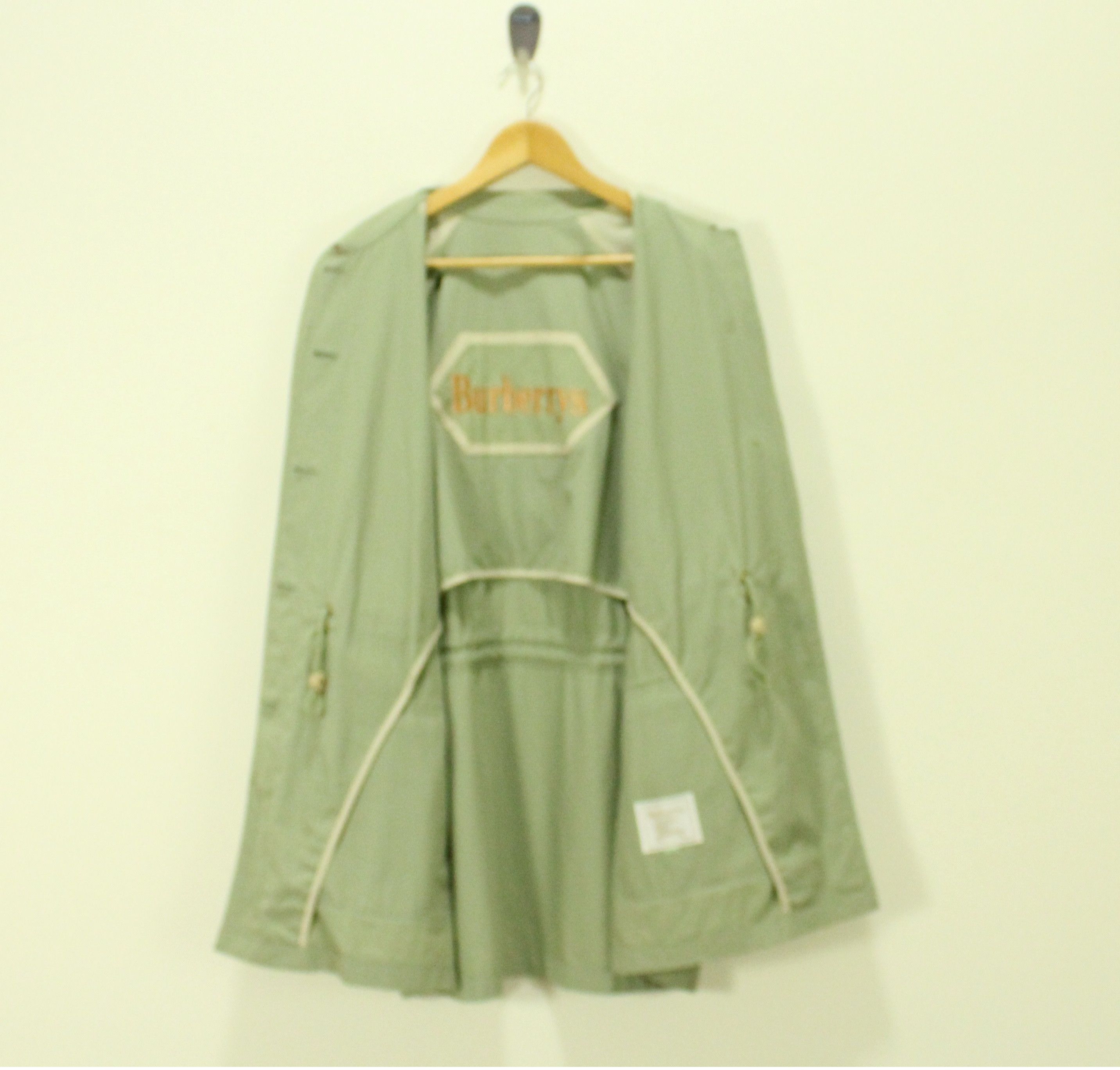 Burberry BURBERRYS Jacket Parkas Button Ups Adjustable Waist Vintage Size M / US 6-8 / IT 42-44 - 2 Thumbnail