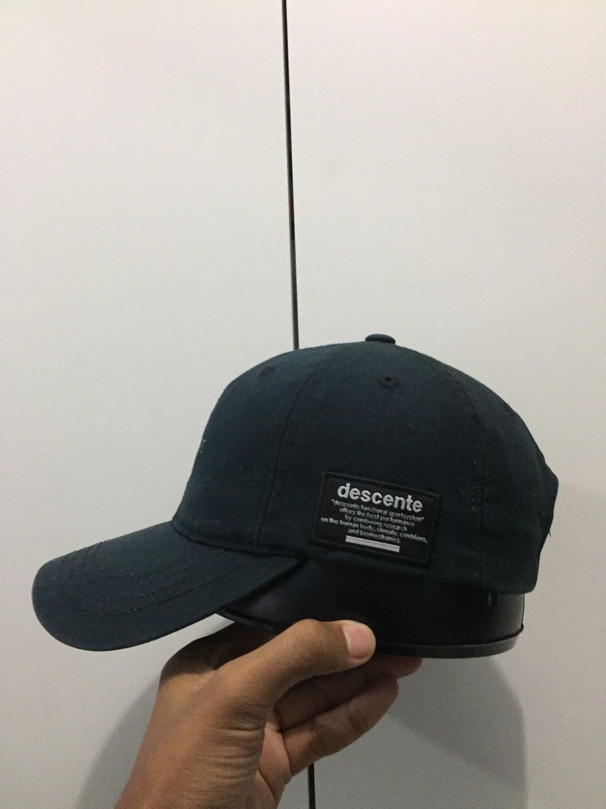 Descente Descente Black Japan Streetwear Hat Size ONE SIZE - 3 Thumbnail