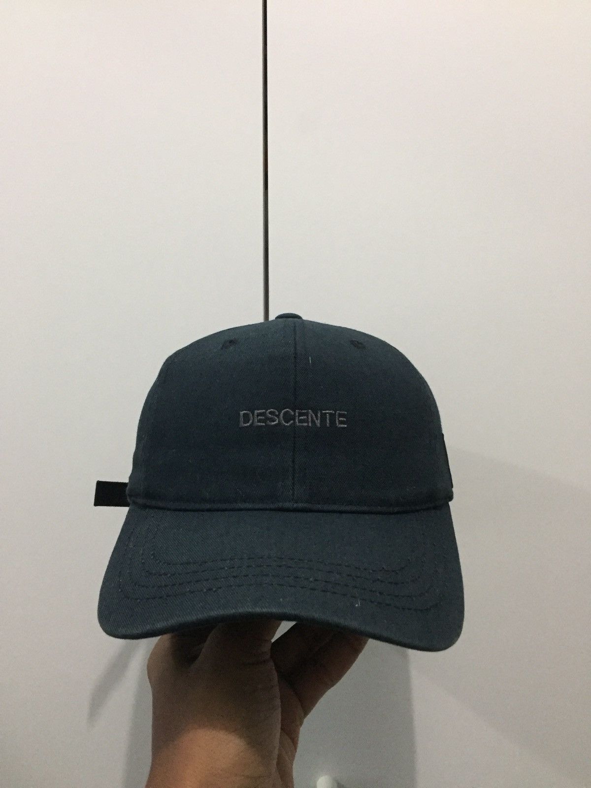 Descente Descente Black Japan Streetwear Hat Size ONE SIZE - 2 Thumbnail