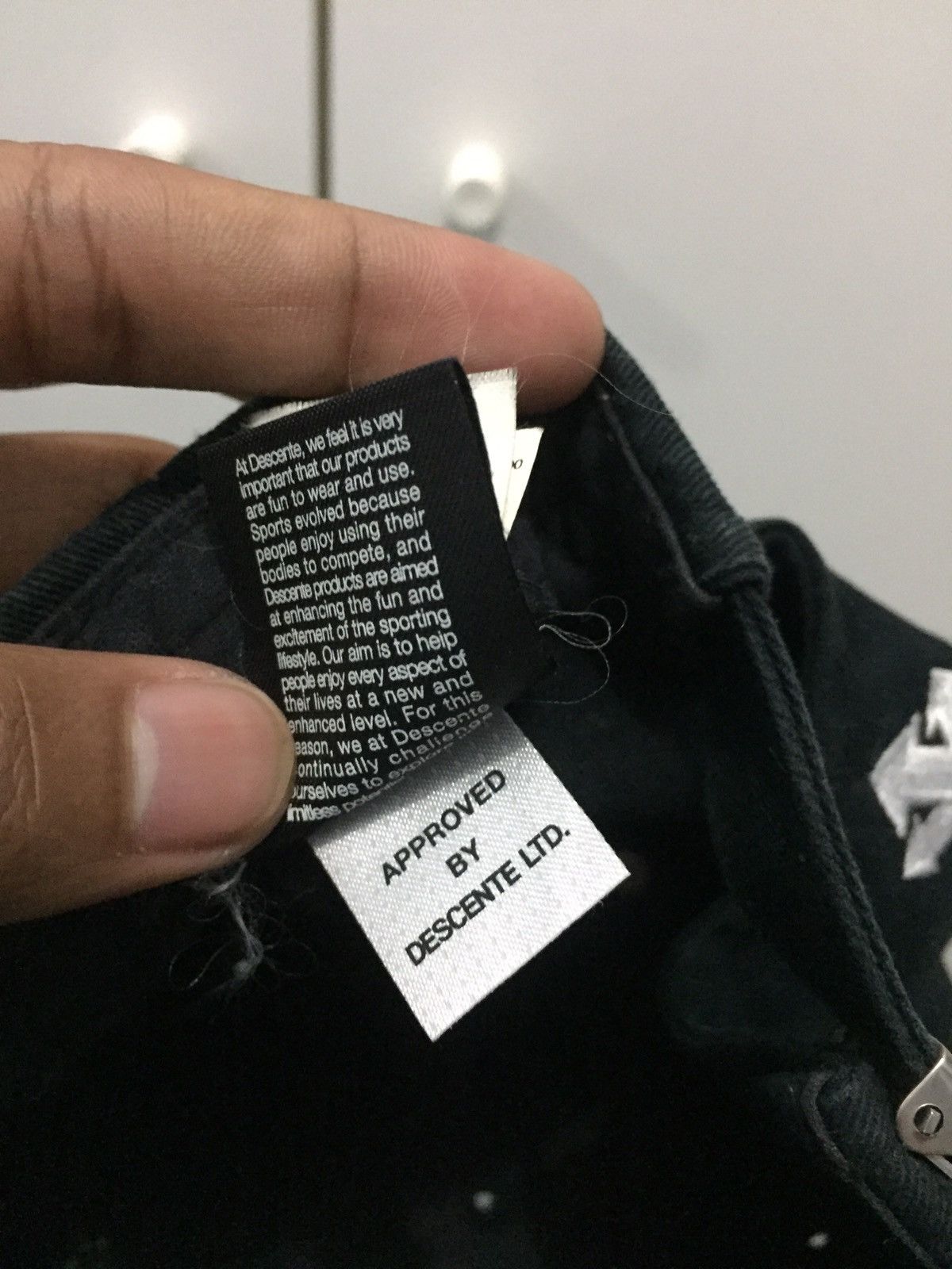 Descente Descente Black Japan Streetwear Hat Size ONE SIZE - 18 Thumbnail