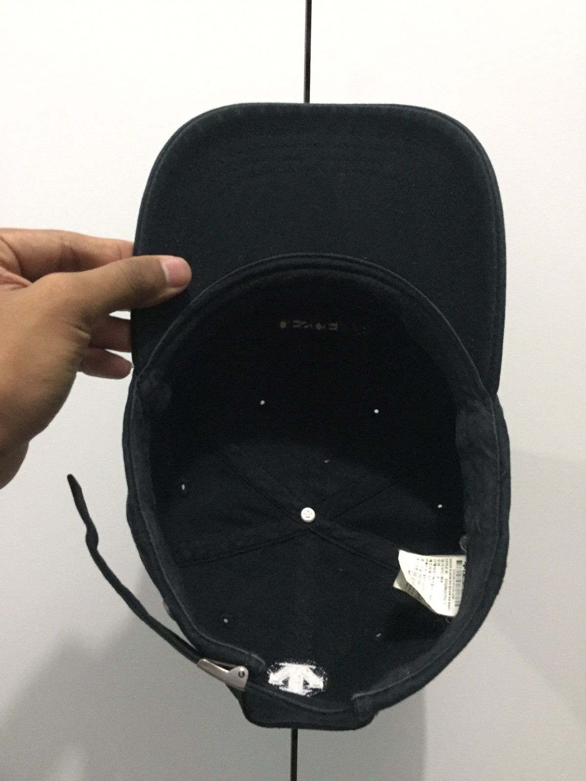 Descente Descente Black Japan Streetwear Hat Size ONE SIZE - 9 Thumbnail