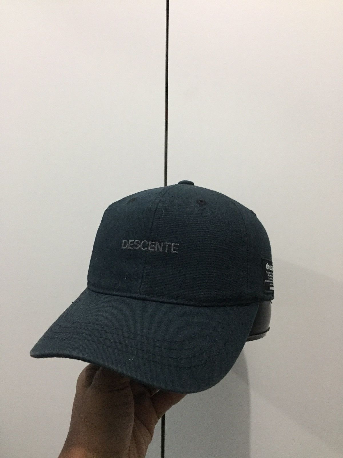 Descente Descente Black Japan Streetwear Hat Size ONE SIZE - 1 Thumbnail
