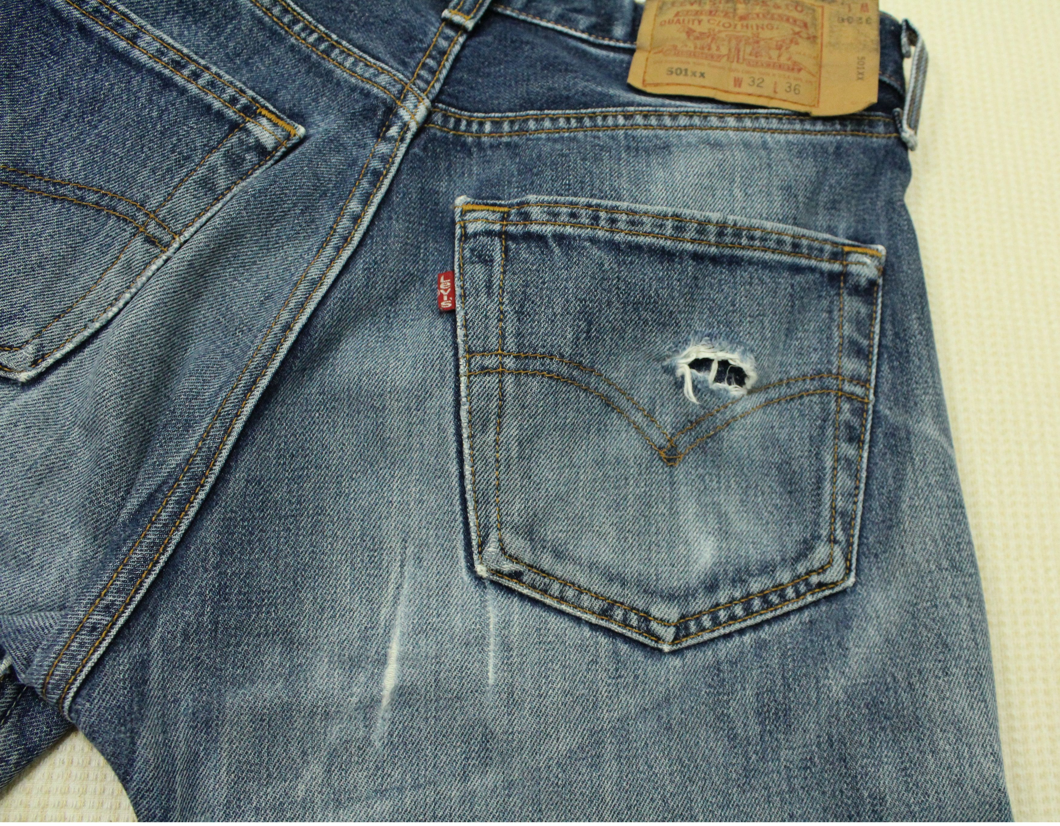 Levi's Vintage 90s LEVIS 501xx Jeans Distressed Denim Grunge 1999 Size US 32 / EU 48 - 16 Thumbnail