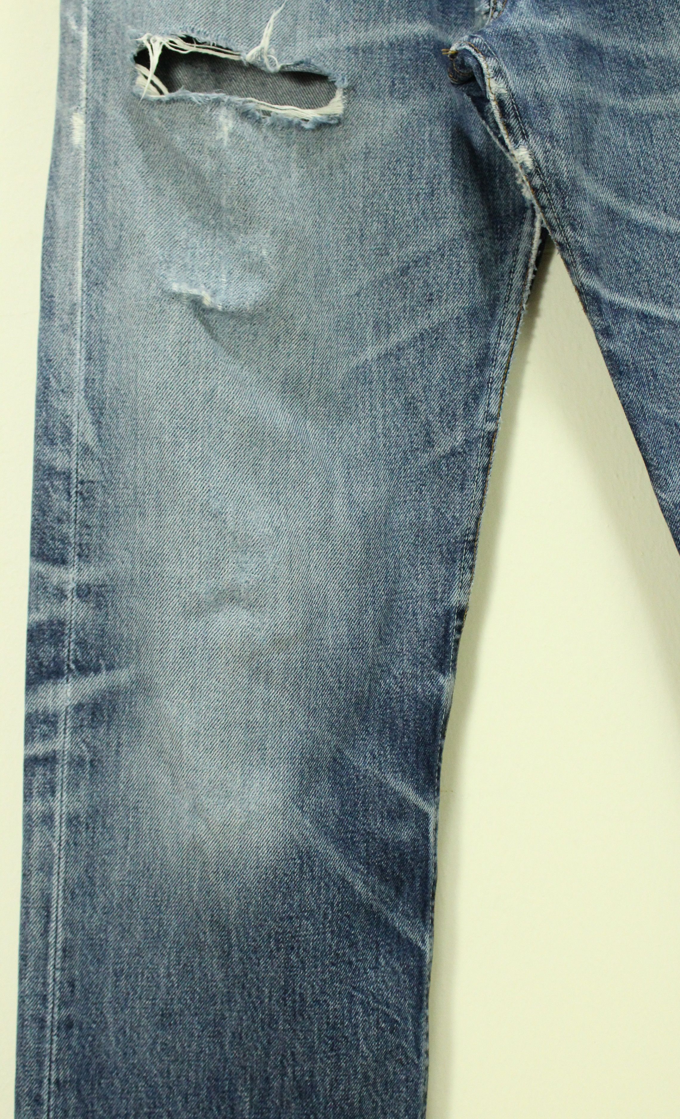 Levi's Vintage 90s LEVIS 501xx Jeans Distressed Denim Grunge 1999 Size US 32 / EU 48 - 7 Thumbnail