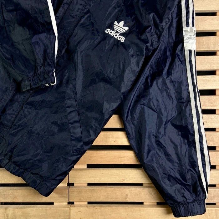 Adidas × Vintage Hooded Jacket Adidas Originals Vintage Big logo Size XL Size US XL / EU 56 / 4 - 4 Thumbnail