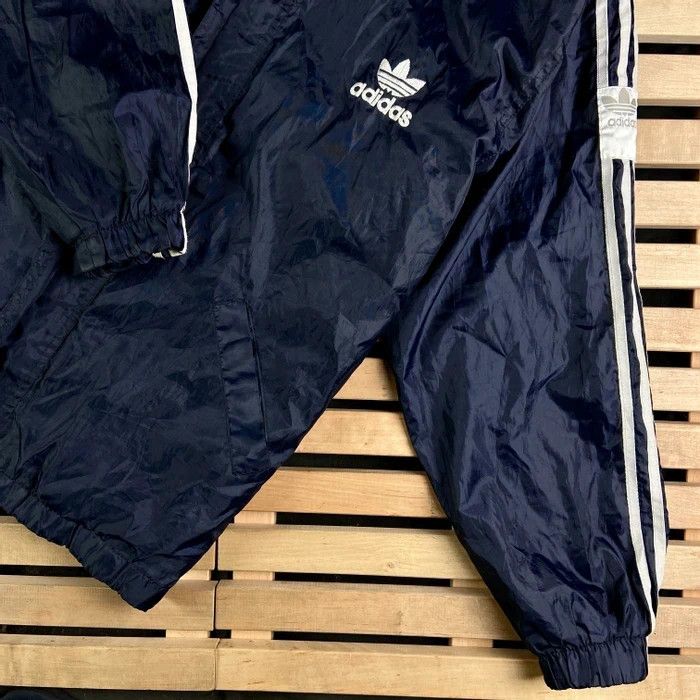 Adidas × Vintage Hooded Jacket Adidas Originals Vintage Big logo Size XL Size US XL / EU 56 / 4 - 3 Thumbnail