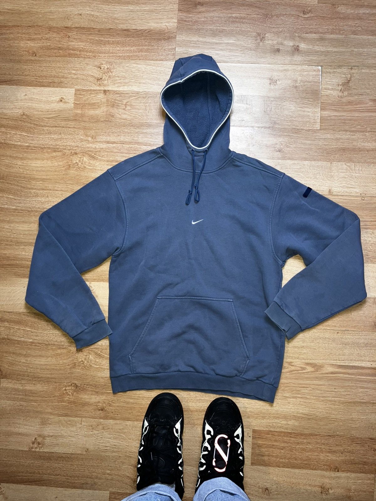 centre logo nike hoodie