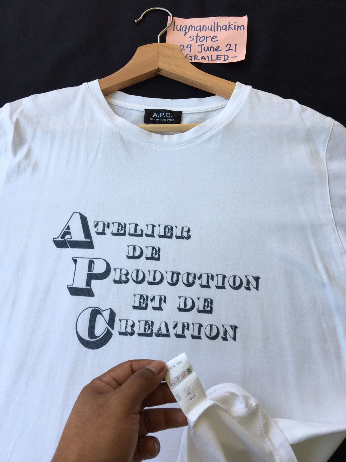 A.P.C. Rare A.P.C Big Logo Spellout Tshirt Size US S / EU 44-46 / 1 - 5 Thumbnail