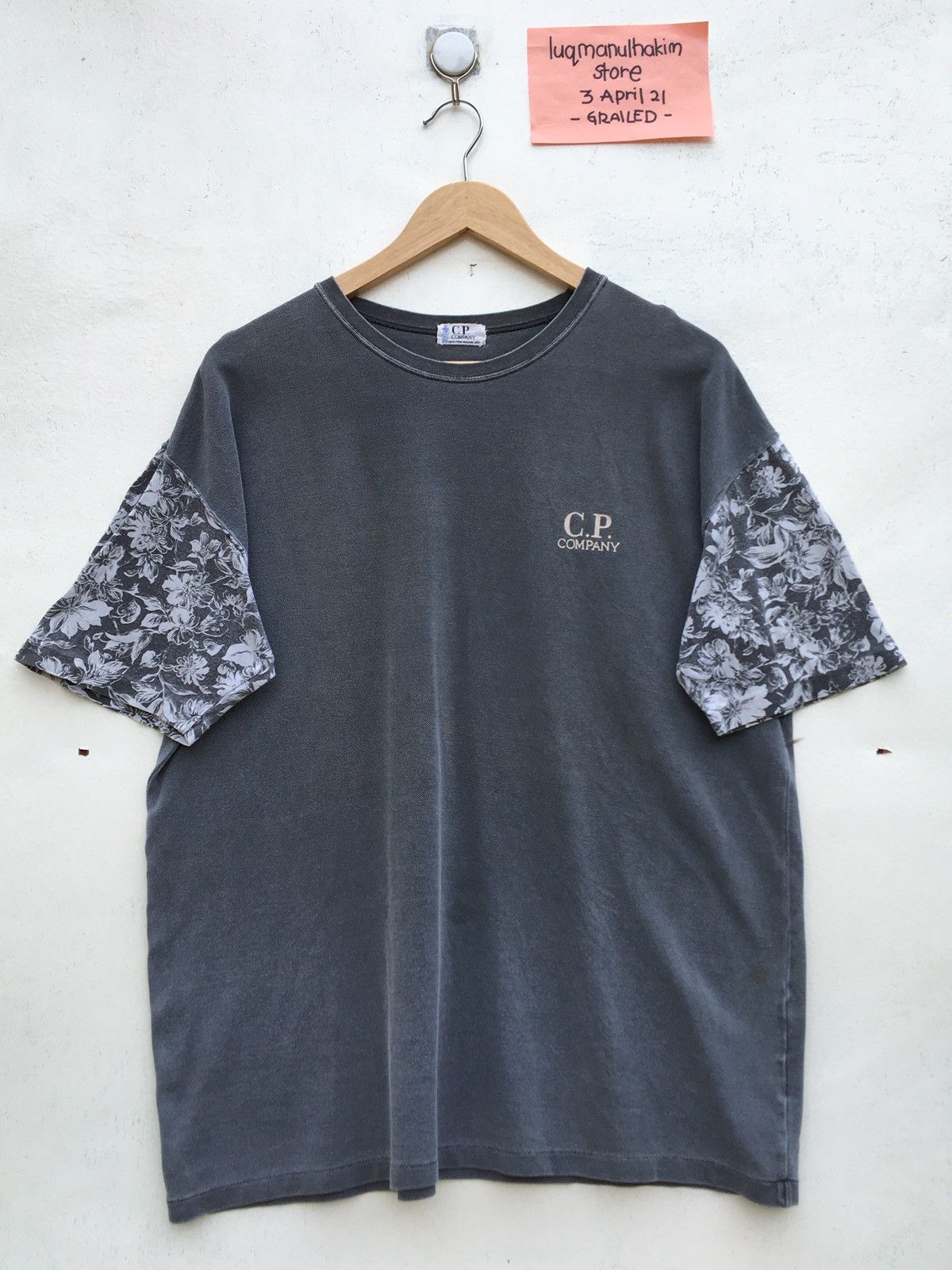C.P. Company Vintage C.P Company Floral Sleeves Rare Design Tshirt Size US M / EU 48-50 / 2 - 2 Thumbnail