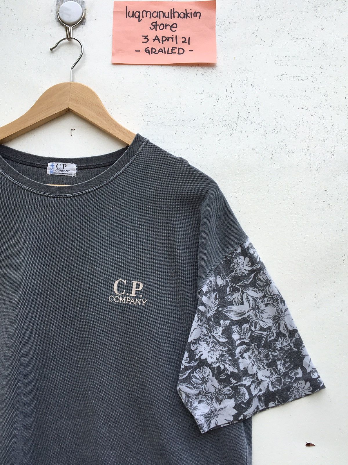 C.P. Company Vintage C.P Company Floral Sleeves Rare Design Tshirt Size US M / EU 48-50 / 2 - 6 Thumbnail